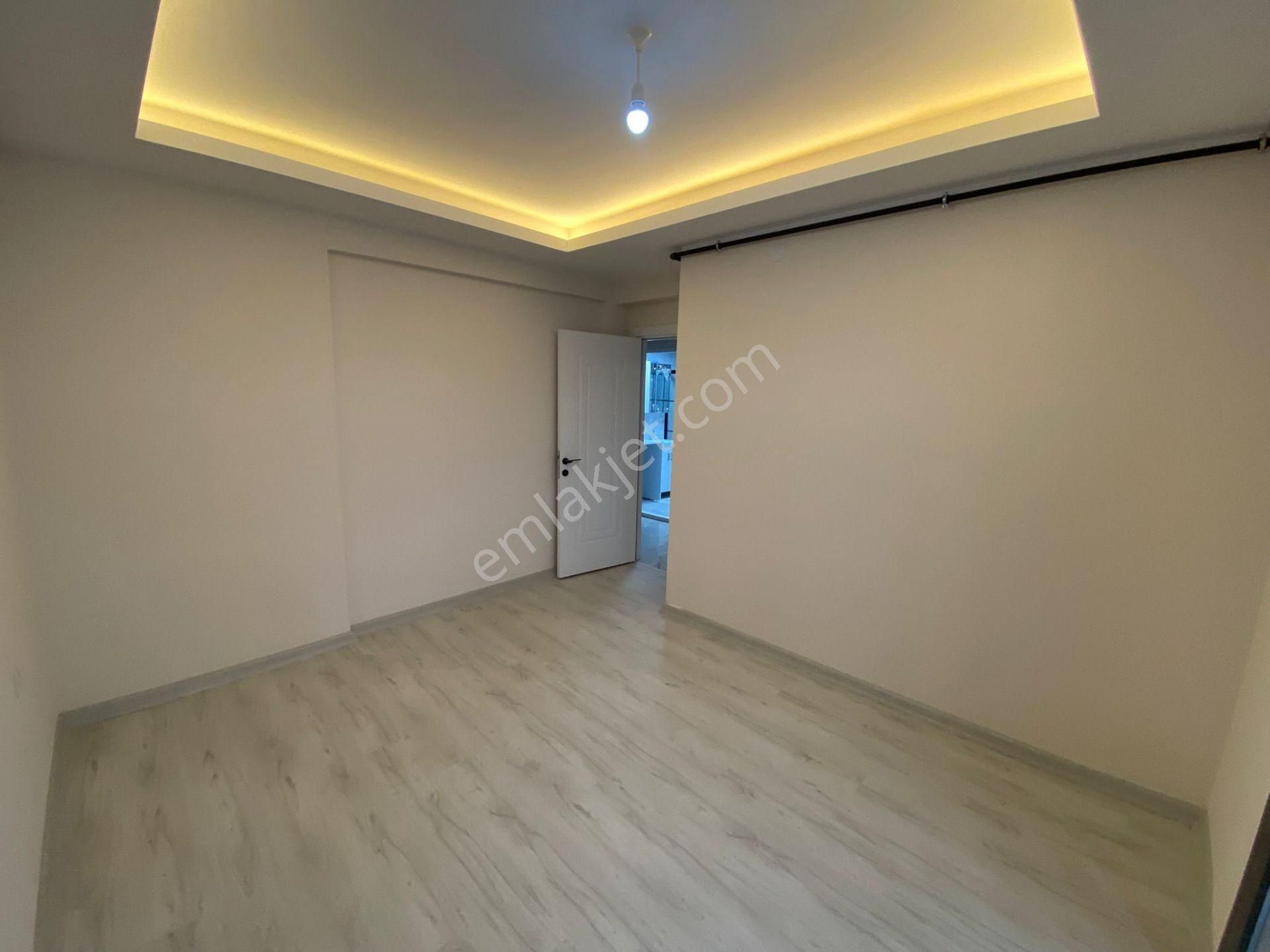 Bahçelievlerde Yeni Bina 2+1 Doğalgazlı - Görsel 8