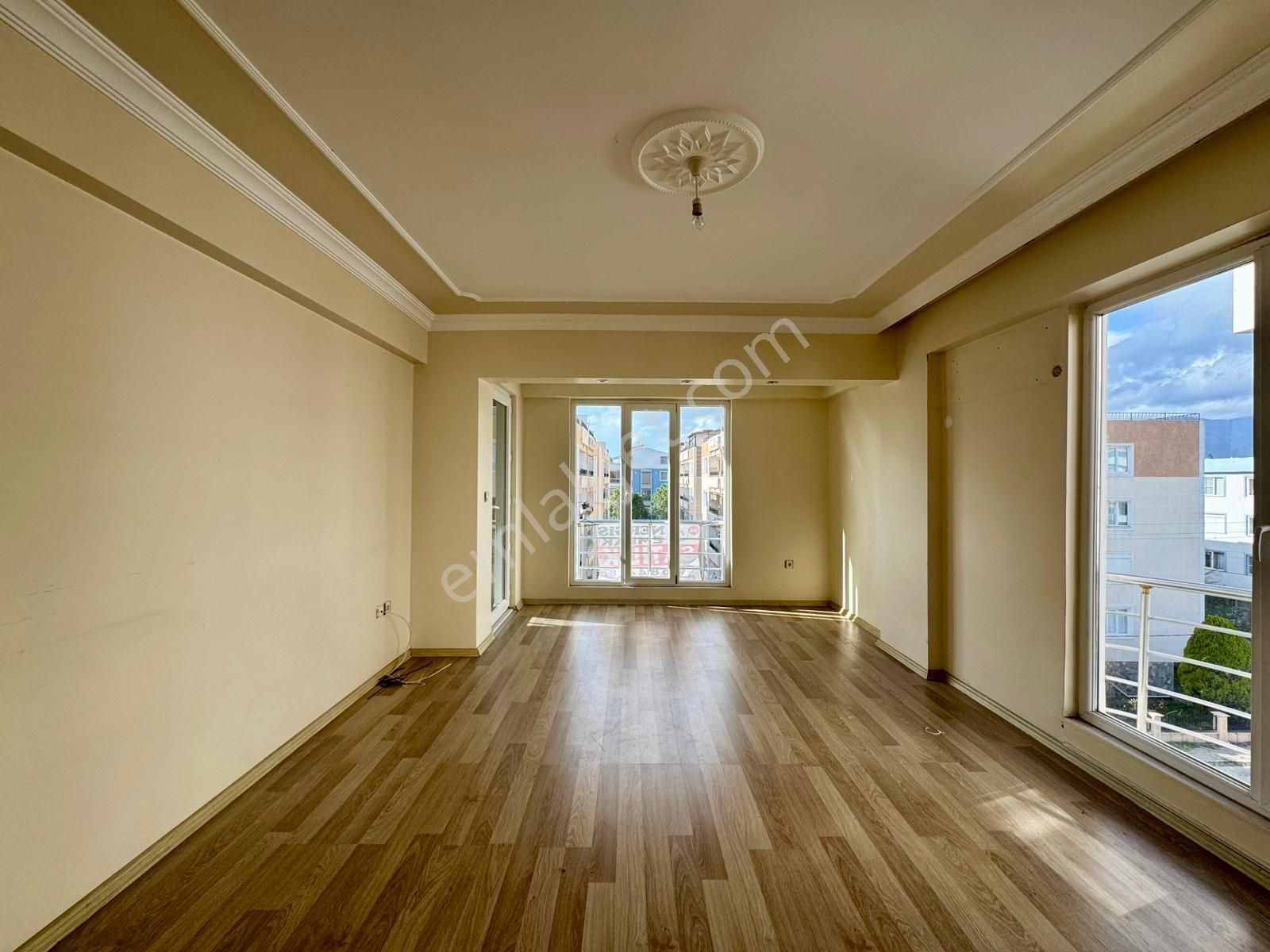 🏡 Referans'tan Altınkum'da Doğalgazlı Ön Cephe Geniiş 2+1 Daire - Görsel 2