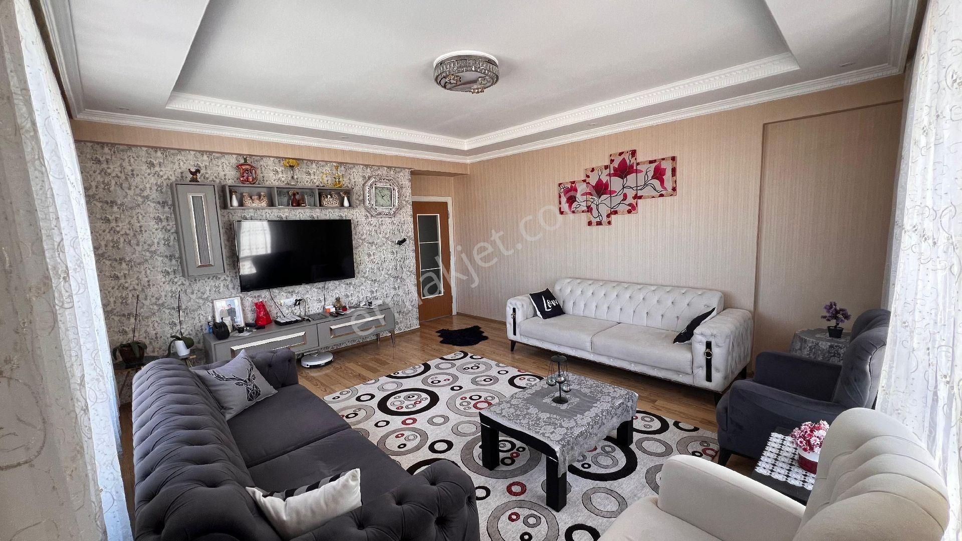 Emin Gyo'dan Kelebekler Vadisi Yakını Satılık 3+1 Daire