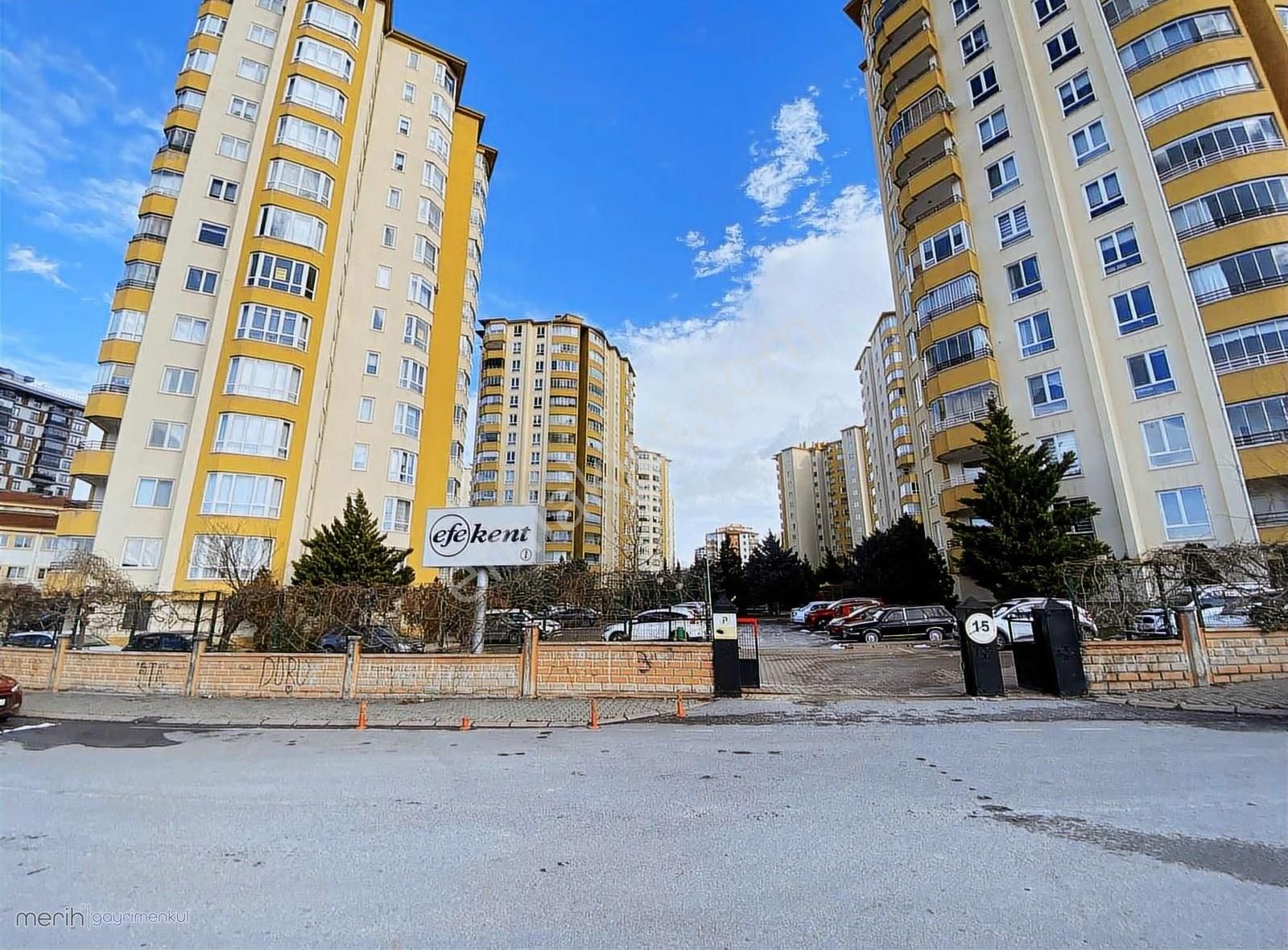 Efekent Sitesi Çok Geniş 3+1 Ara Kat Güney Cepheli Daire