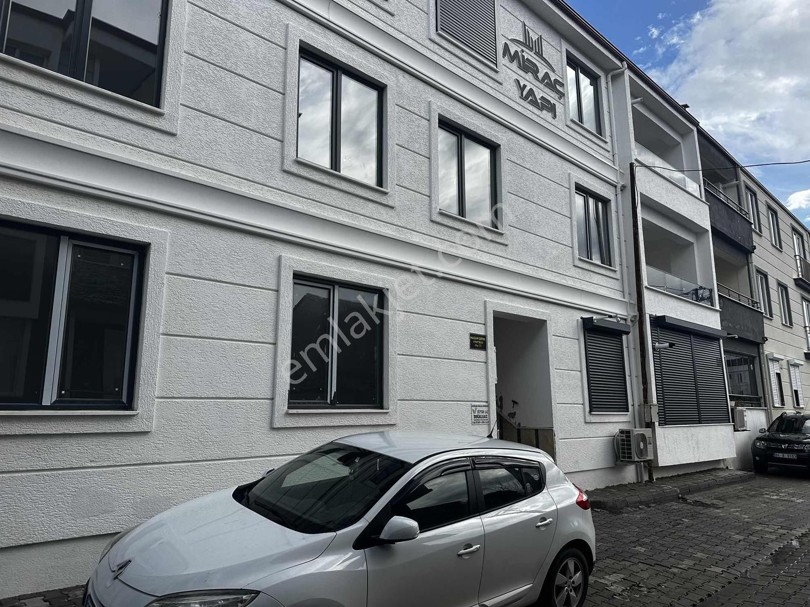 Merkezde 2+1 Kapalı Mutfak Satılık Asansörlü Sıfır Daire