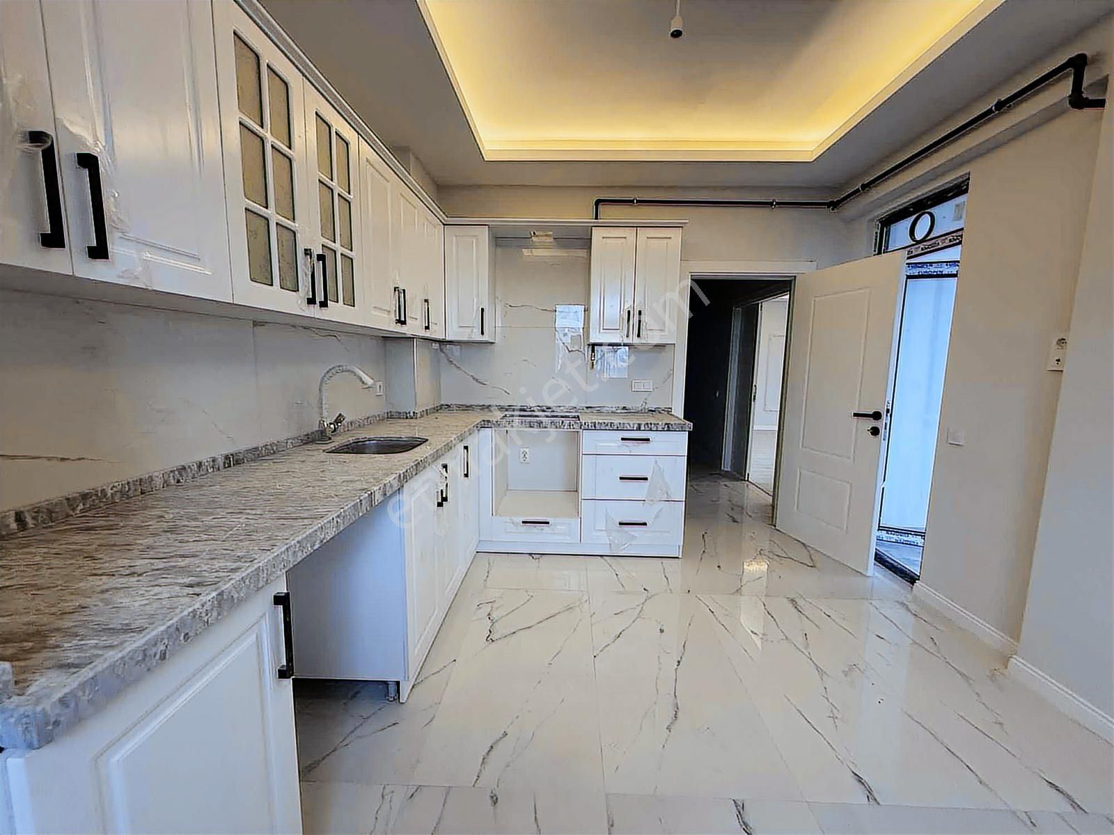 Gökdelenler Bölgesinde Deniz Manzaralı Lüks 3+1 Daire - Görsel 10