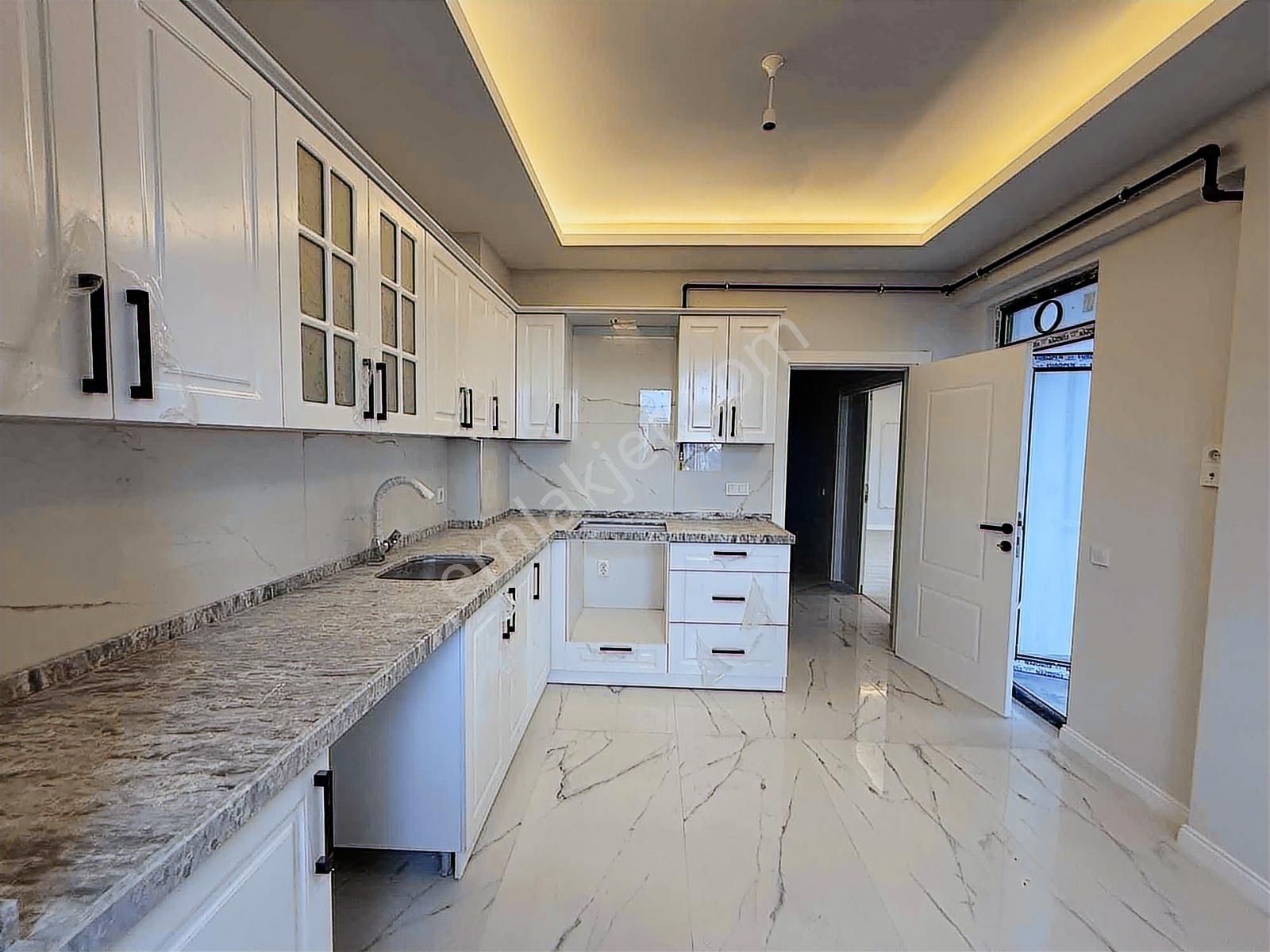 Gökdelenler Bölgesinde Deniz Manzaralı Lüks 3+1 Daire - Görsel 22