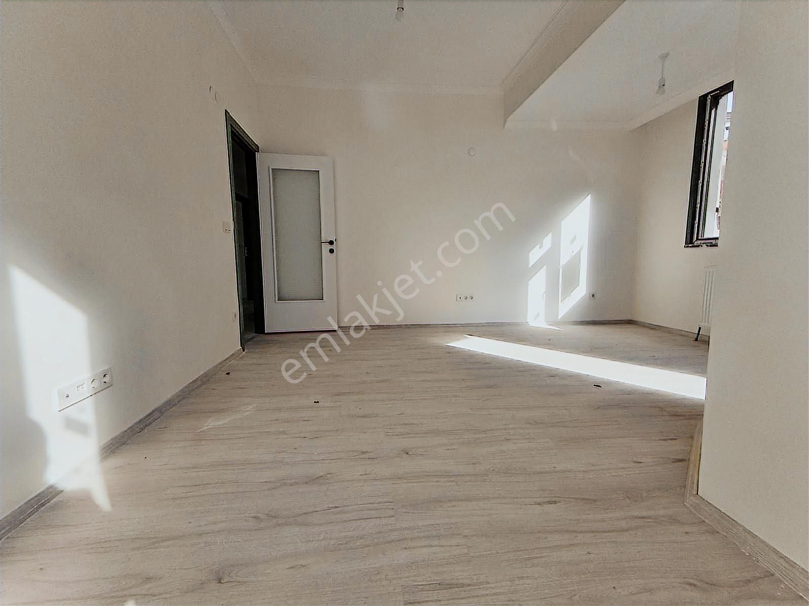 Battalgazi Mahallesi'nde, 3+1,115m2 Arakat Daire