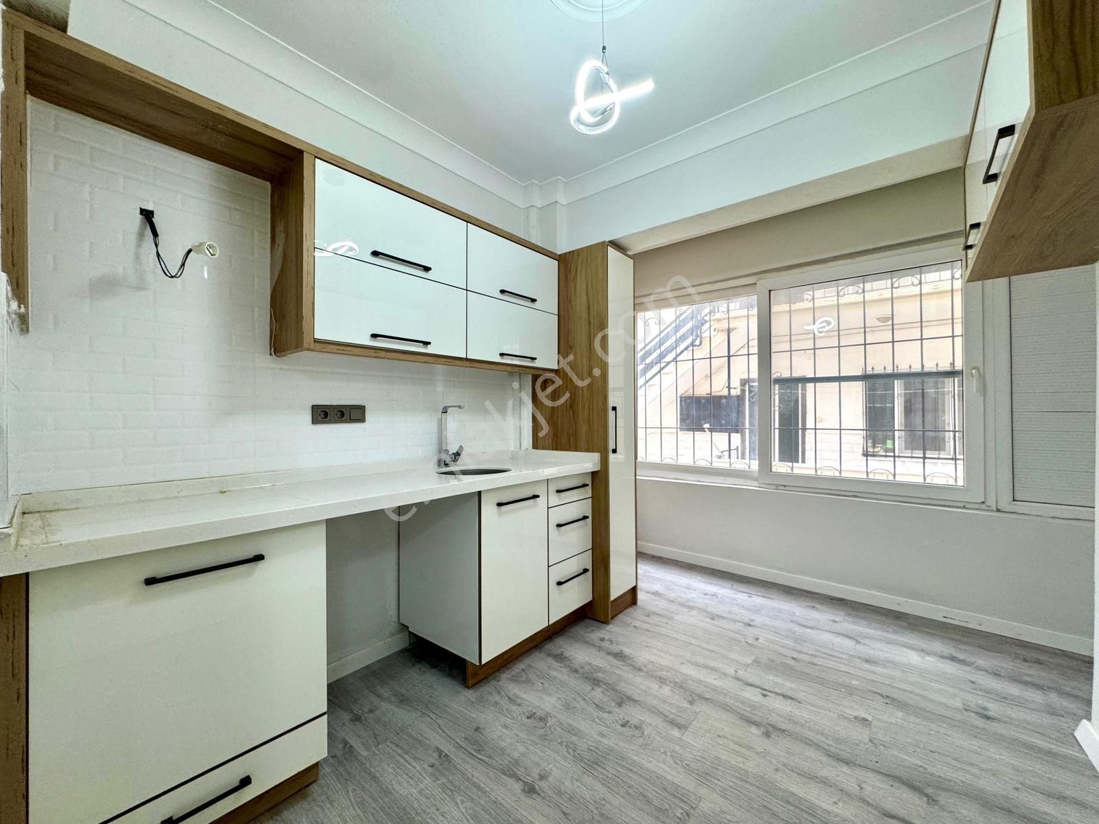 🏡 Referans'tan Akçay'da Denize Yakın Ön Cephe Giriş Kat 2+1 Daire - Görsel 13