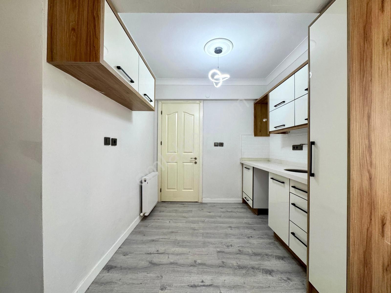 🏡 Referans'tan Akçay'da Denize Yakın Ön Cephe Giriş Kat 2+1 Daire - Görsel 21