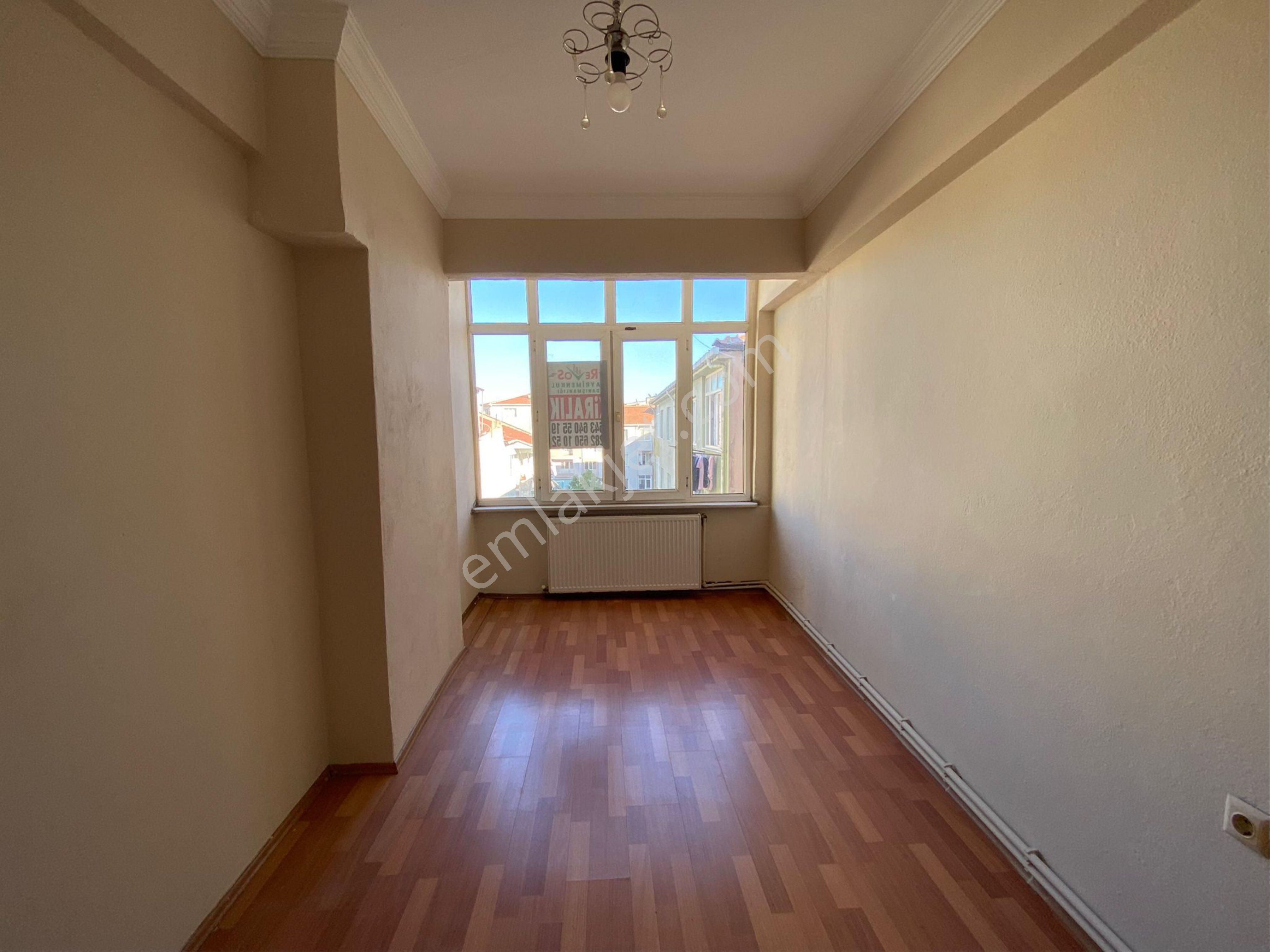 Çorlu Reşadiyede 3+1 - 130m2 Satılık Daire - Görsel 18