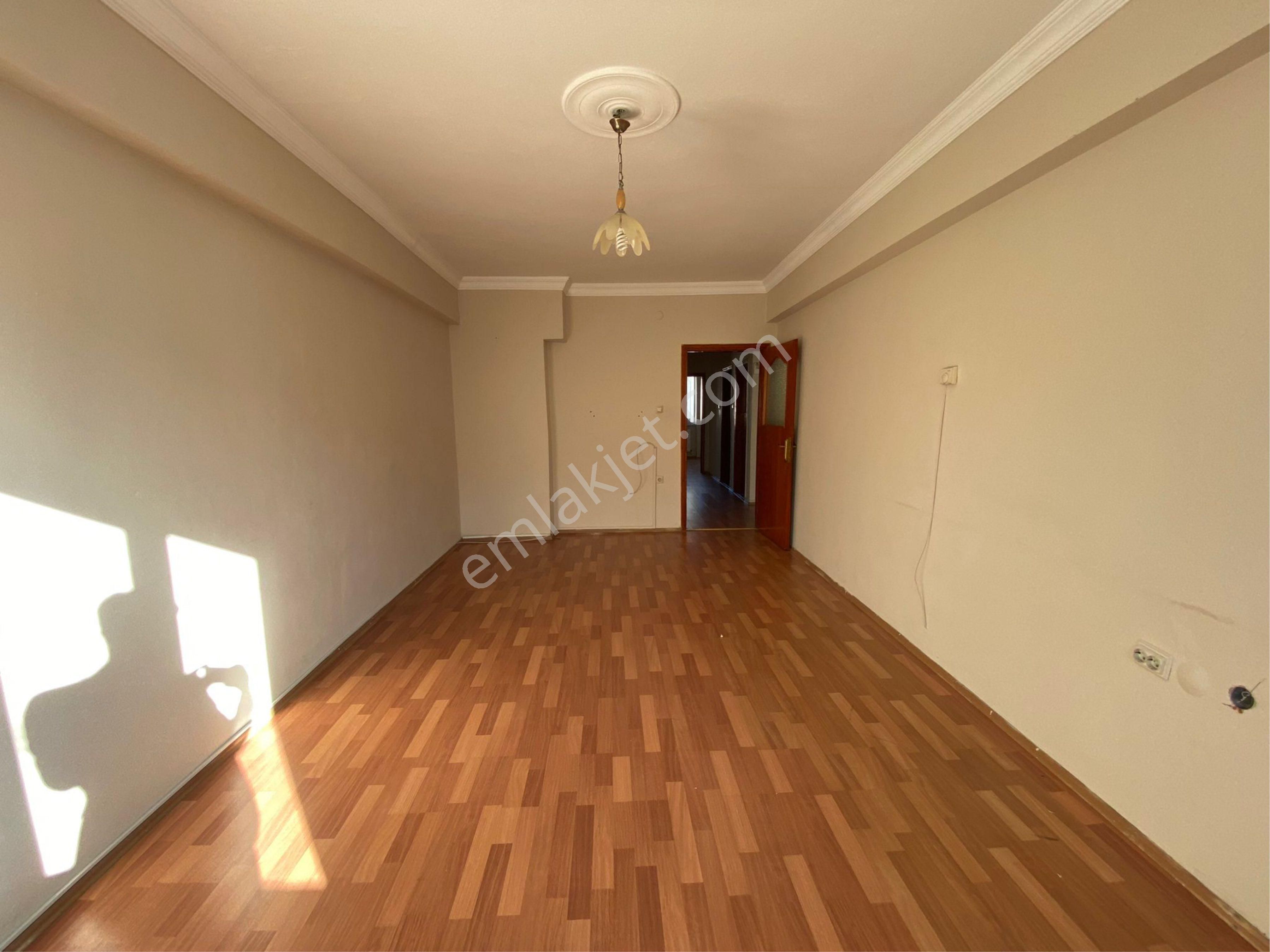 Çorlu Reşadiyede 3+1 - 130m2 Satılık Daire - Görsel 9
