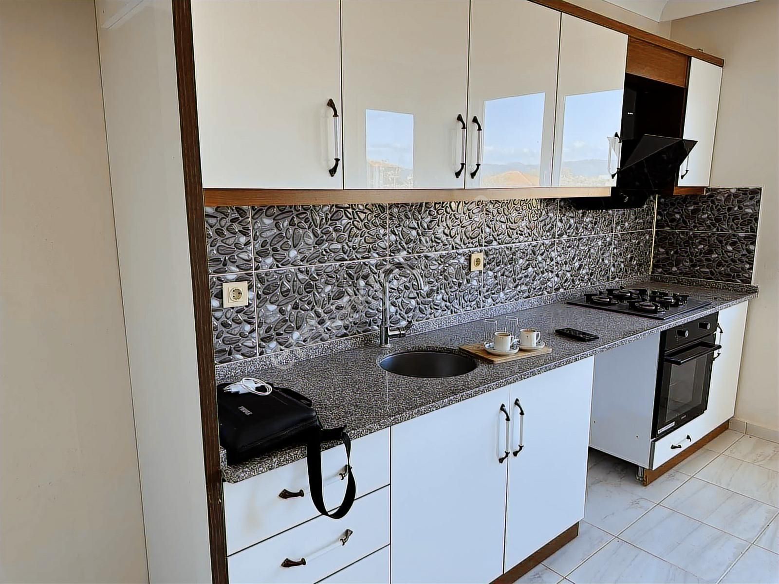 3+1 Büyük Geniş Manzaralı Ebeveyn Banyolu İskanlı Kredili Daire - Görsel 12