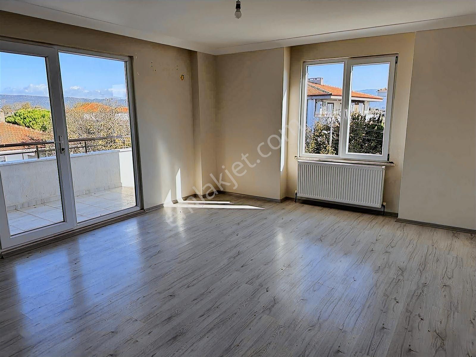 3+1 Büyük Geniş Manzaralı Ebeveyn Banyolu İskanlı Kredili Daire - Görsel 23