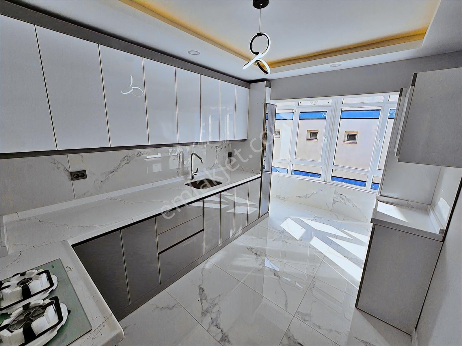 Elvan'da A Life Has. Yakını 3+1 Katta Ful Yapılı Ön Cephe Daire