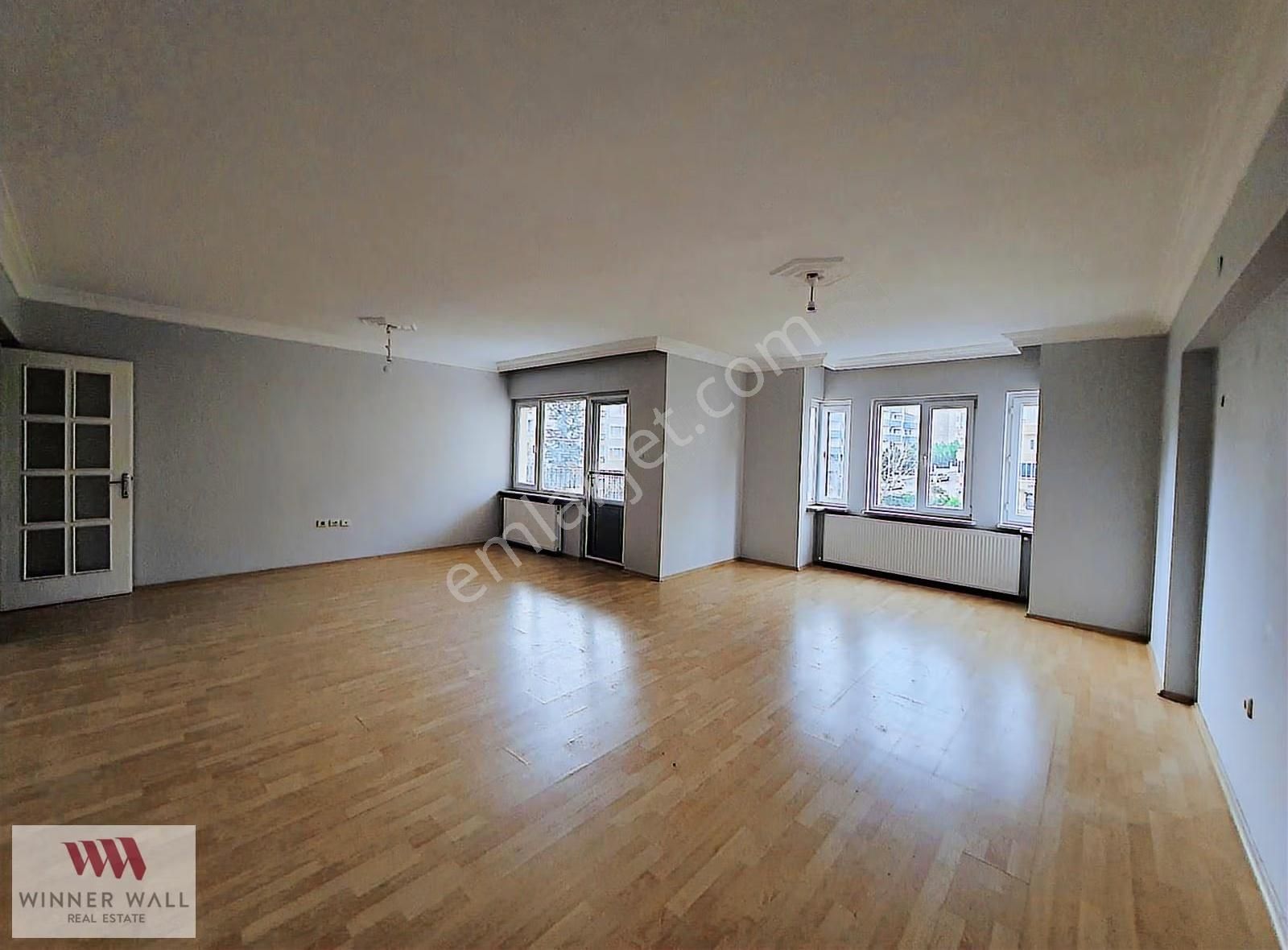 Wınner Wall'dan Aile Sitesinde Geniş 3+1 Eşyasız Kiralık Daire