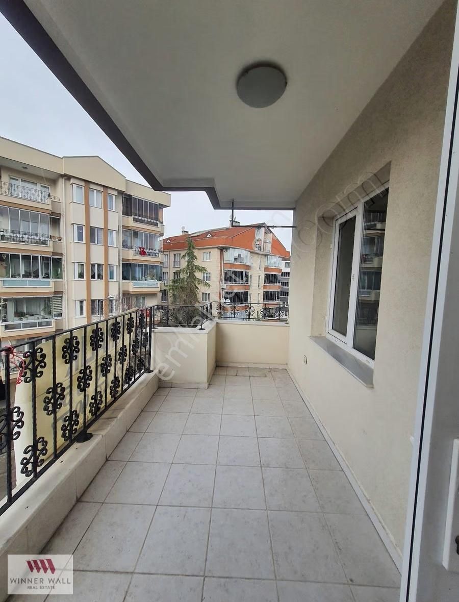 Wınner Wall'dan Aile Sitesinde Geniş 3+1 Eşyasız Kiralık Daire - Görsel 5