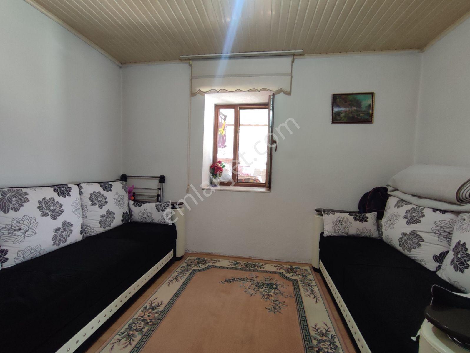 Ayvalık Mutlu Köy'de Müştemilatlı Satılık Müstakil Ev Ve Arsa - Görsel 8