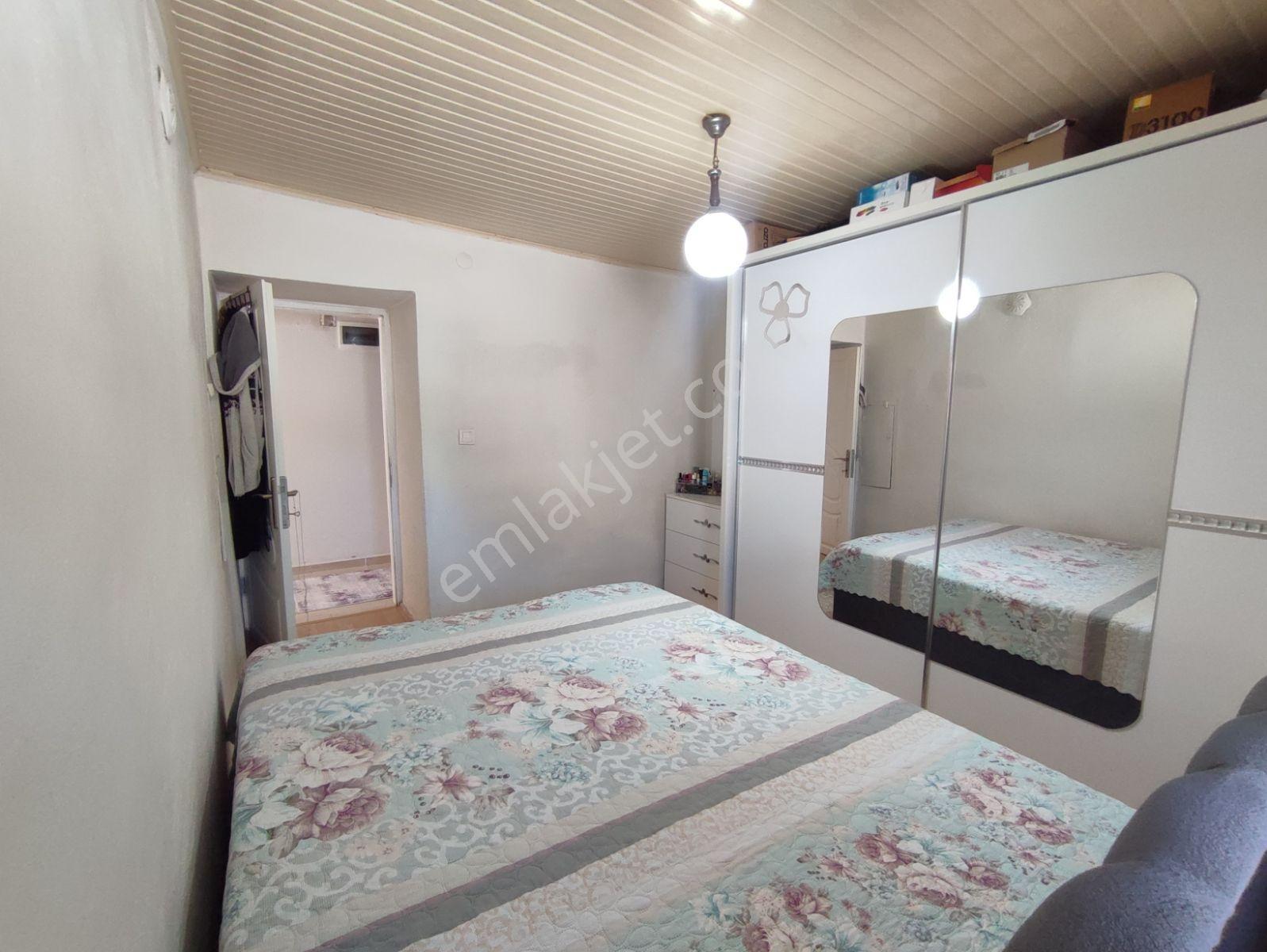 Ayvalık Mutlu Köy'de Müştemilatlı Satılık Müstakil Ev Ve Arsa - Görsel 5