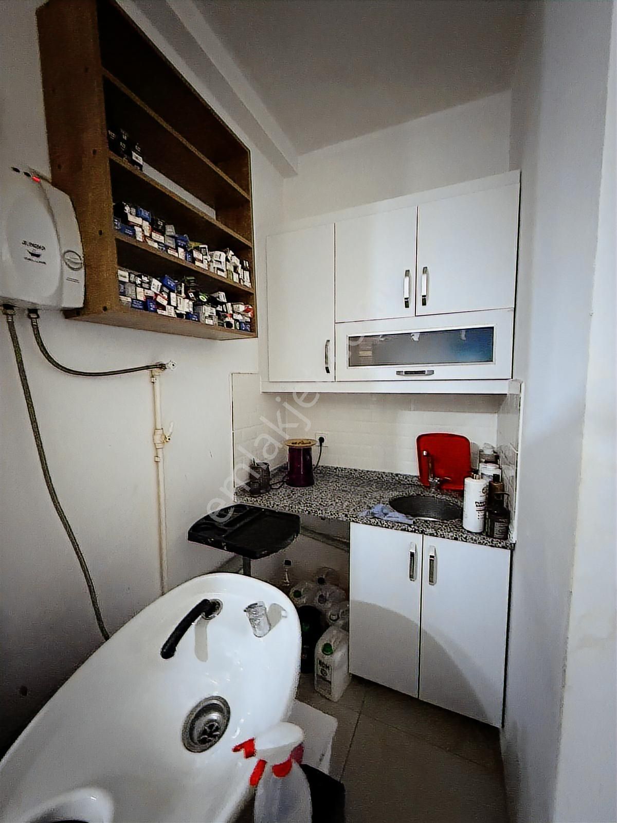 Mehmet Akif'te Satılık 50 M2 Düz Giriş Dükkan Caddeye Çok Yakın - Görsel 11