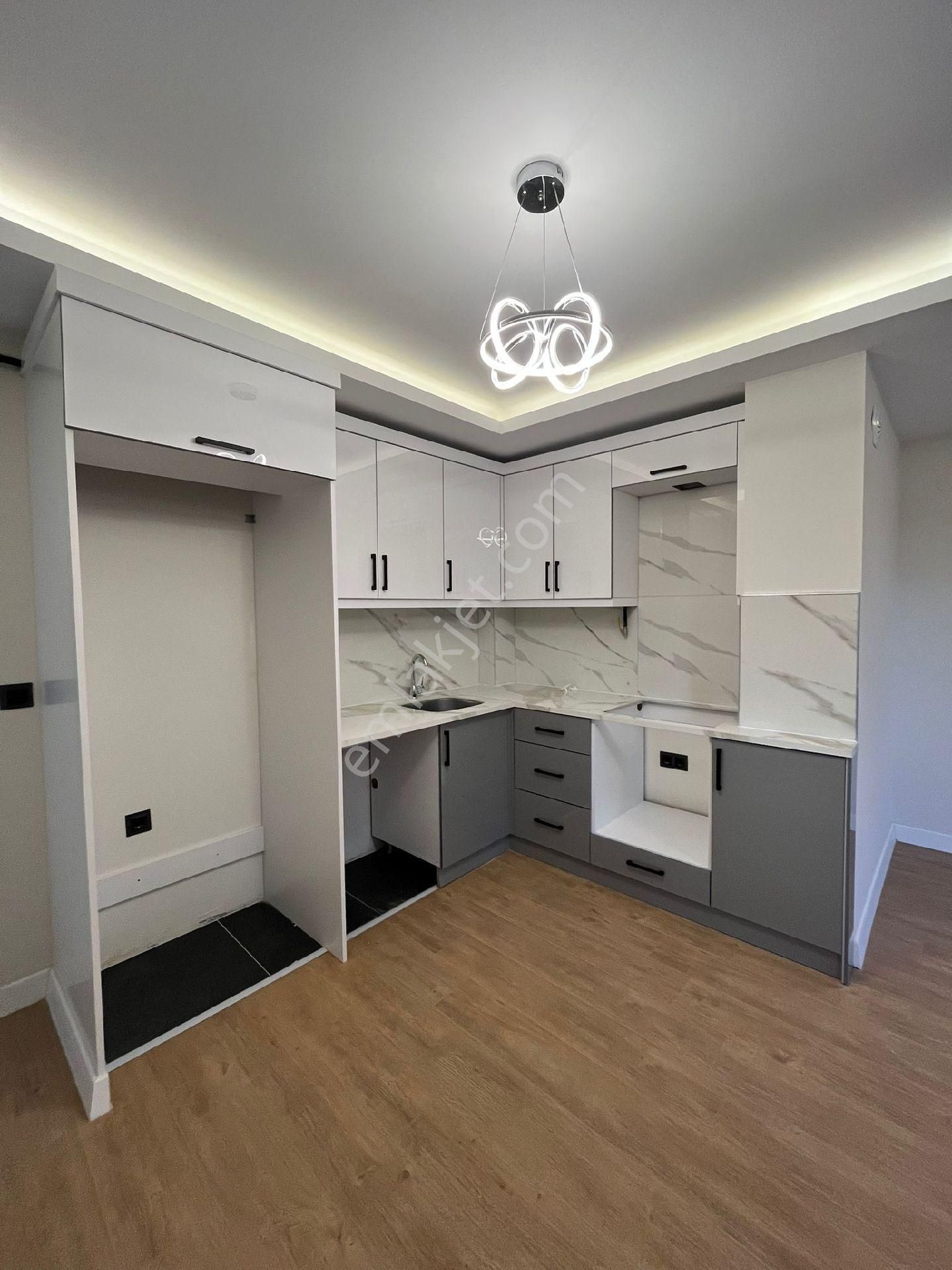 Evim-nur'dan Mevlana Mh 2+1 90m2 Yerden Isıtmalı Geniş Balkonlu Lüx