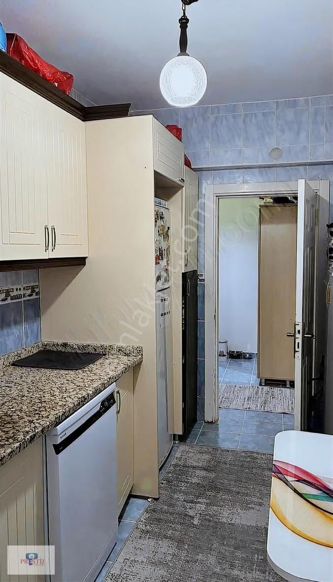 Elalmış Caddesinde Ara Kat Kapalı Otoparklı Balkonlu - Görsel 9