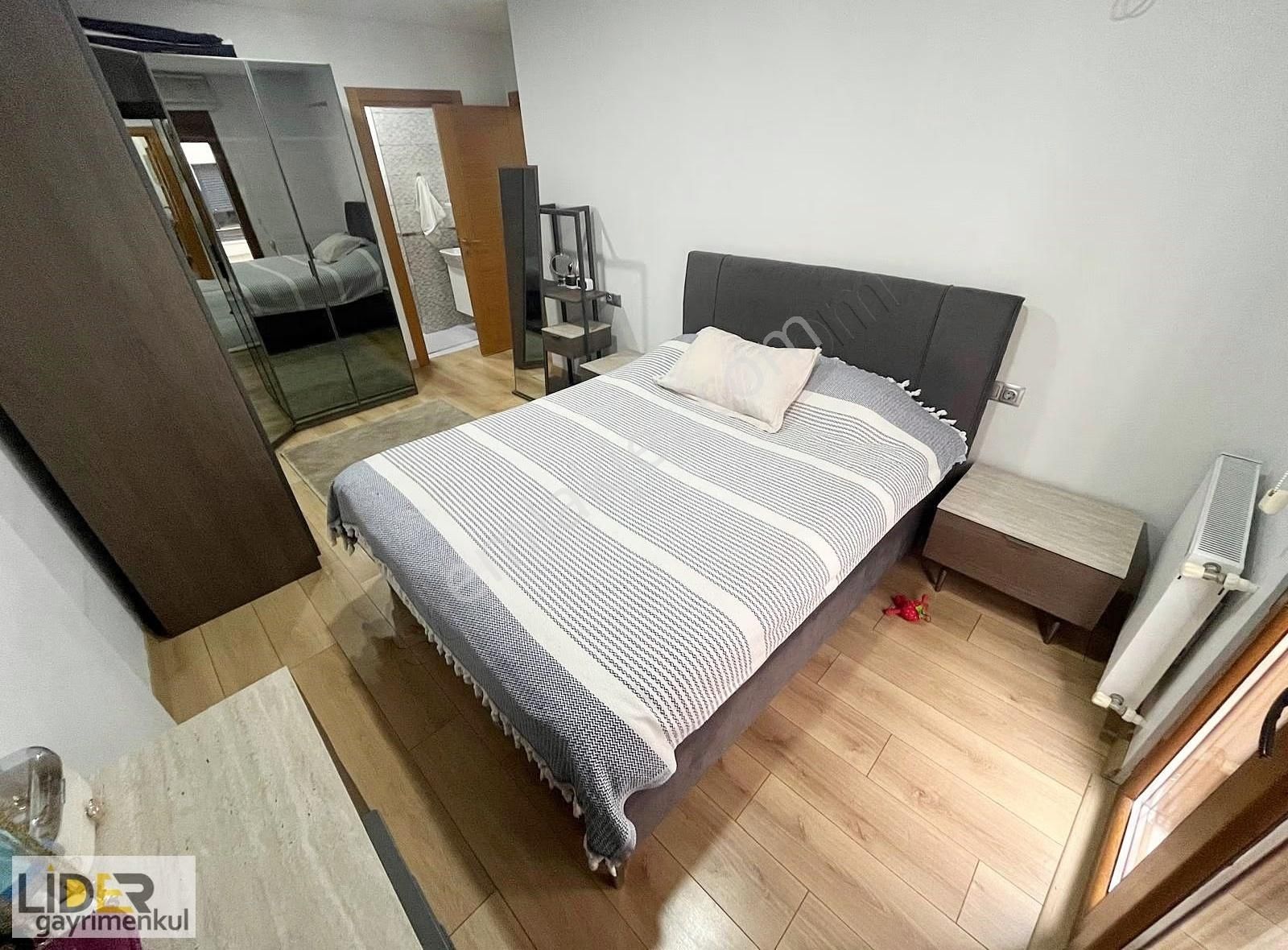 Lider'den İdealtepe Marmaray'da Ebeveyn Banyolu Ara Katta 3+1 - Görsel 4