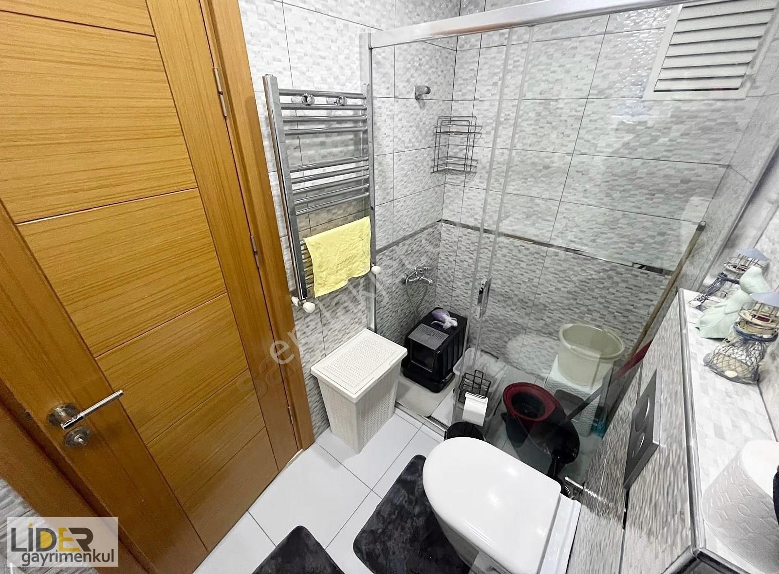 Lider'den İdealtepe Marmaray'da Ebeveyn Banyolu Ara Katta 3+1 - Görsel 2