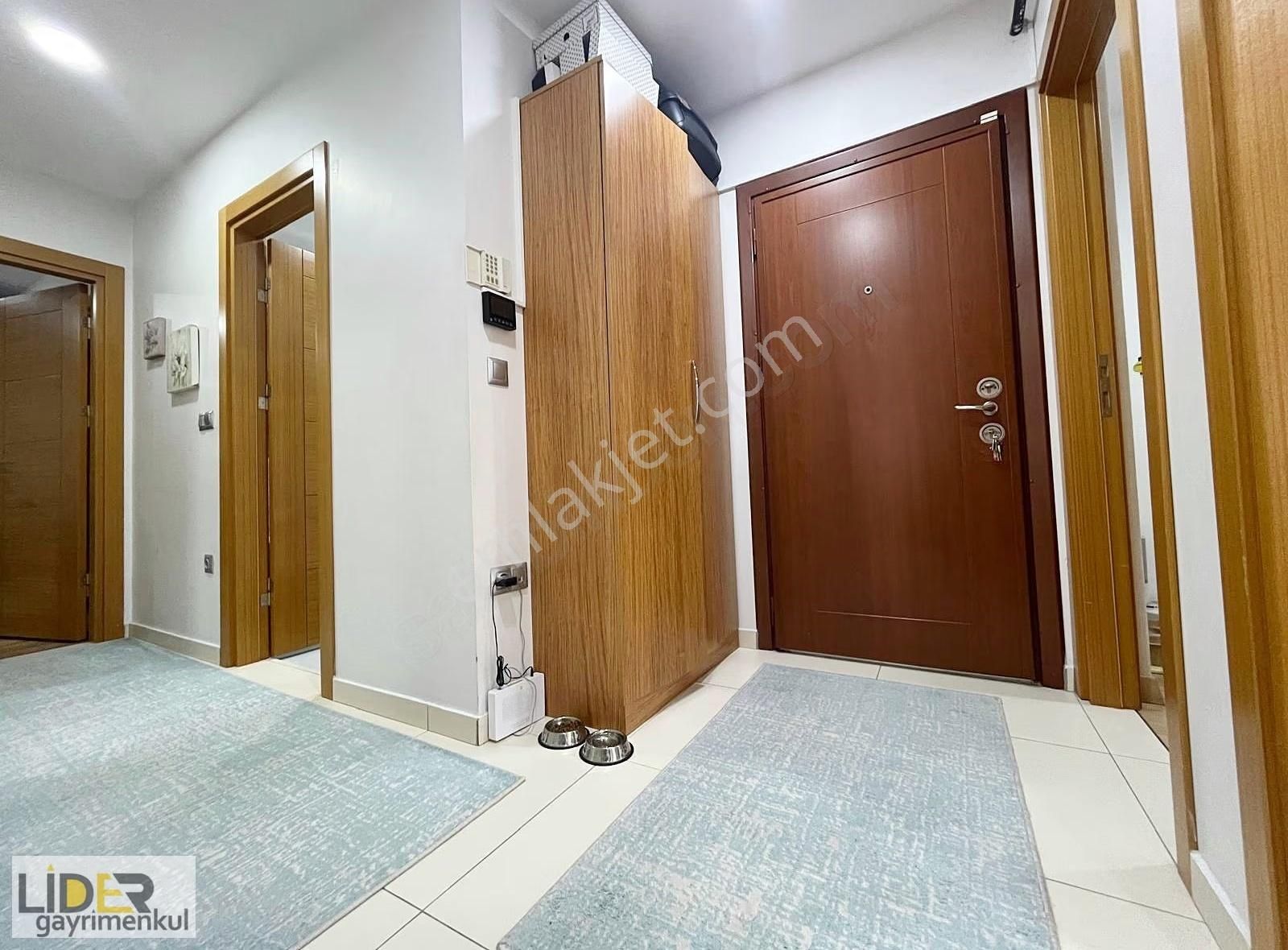 Lider'den İdealtepe Marmaray'da Ebeveyn Banyolu Ara Katta 3+1 - Görsel 5