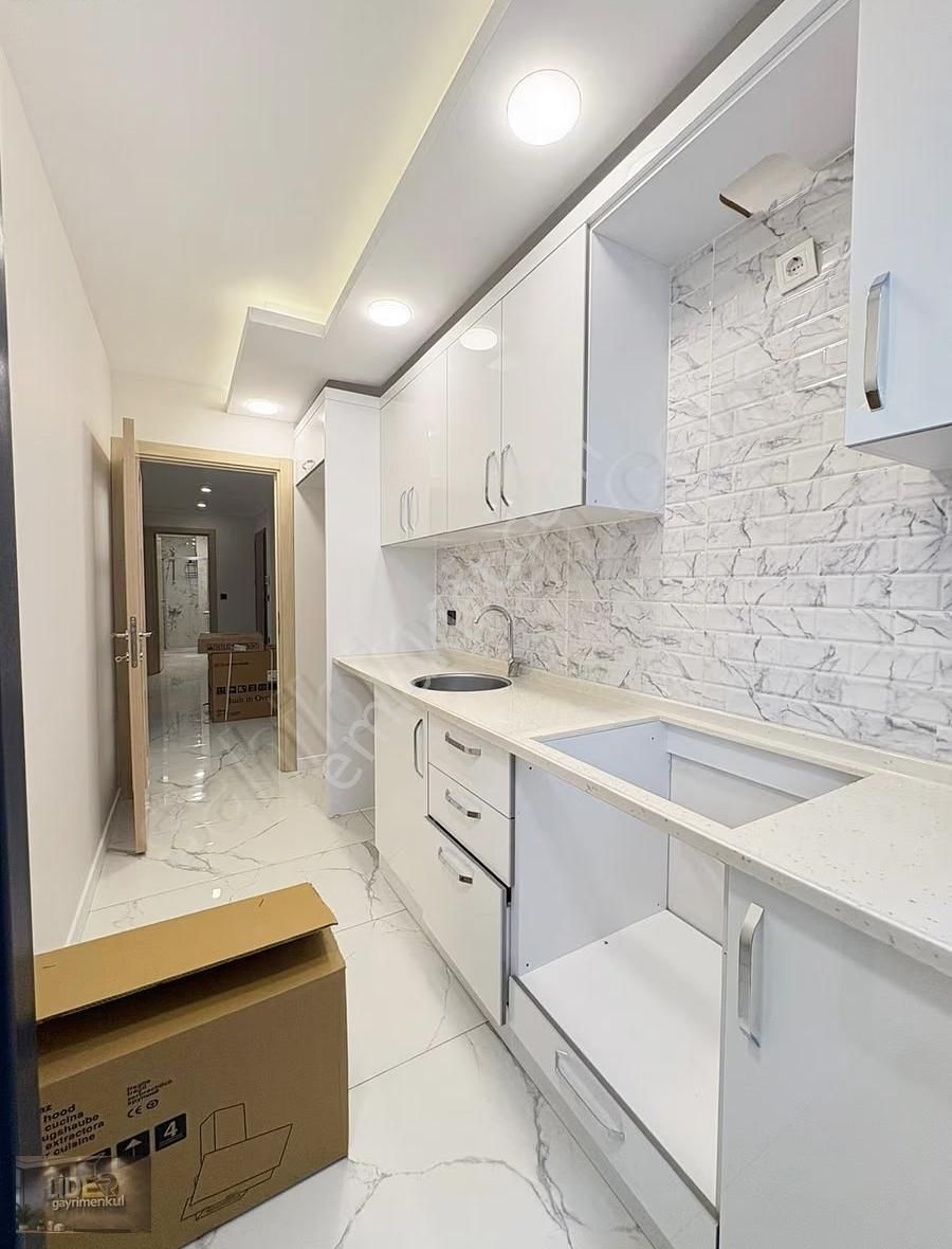 Lider'den Küçükyalı'da Merkezi Konumda Balkonlu 80m² Sıfır 2+1! - Görsel 2