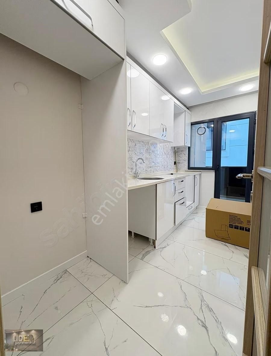 Lider'den Küçükyalı'da Merkezi Konumda Balkonlu 80m² Sıfır 2+1! - Görsel 18