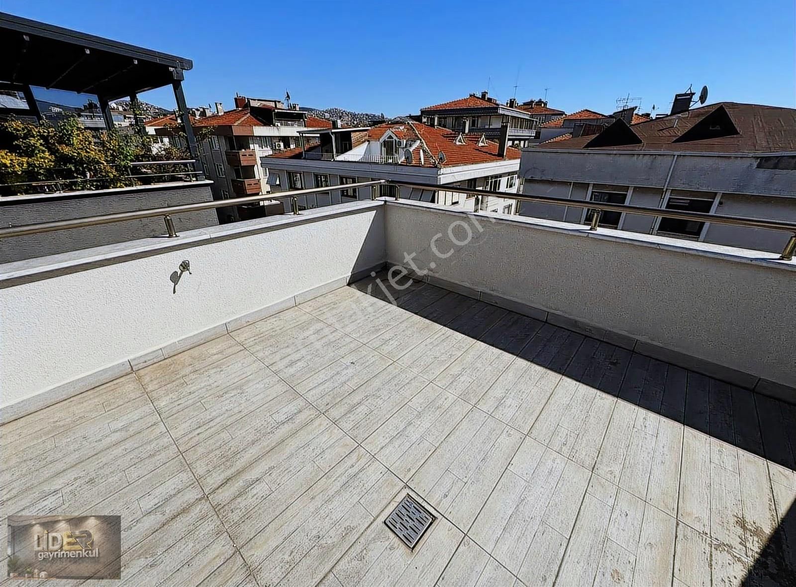 Lider'den İdealtepe Sahil'de Ön Köşe Deniz Manzaralı 4+1 Dubleks - Görsel 31