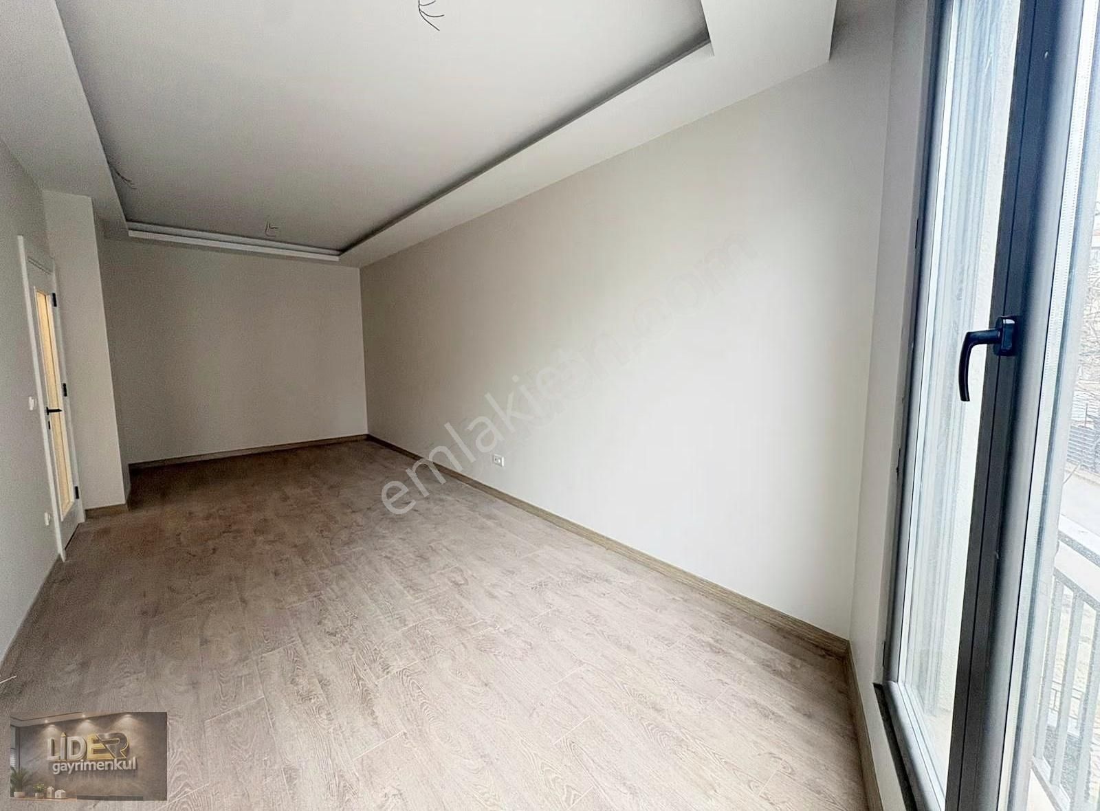 Lider'den İdealtepe Işıklarda Ön Cephe Balkonlu 2.kat 103m² 2+1 - Görsel 12