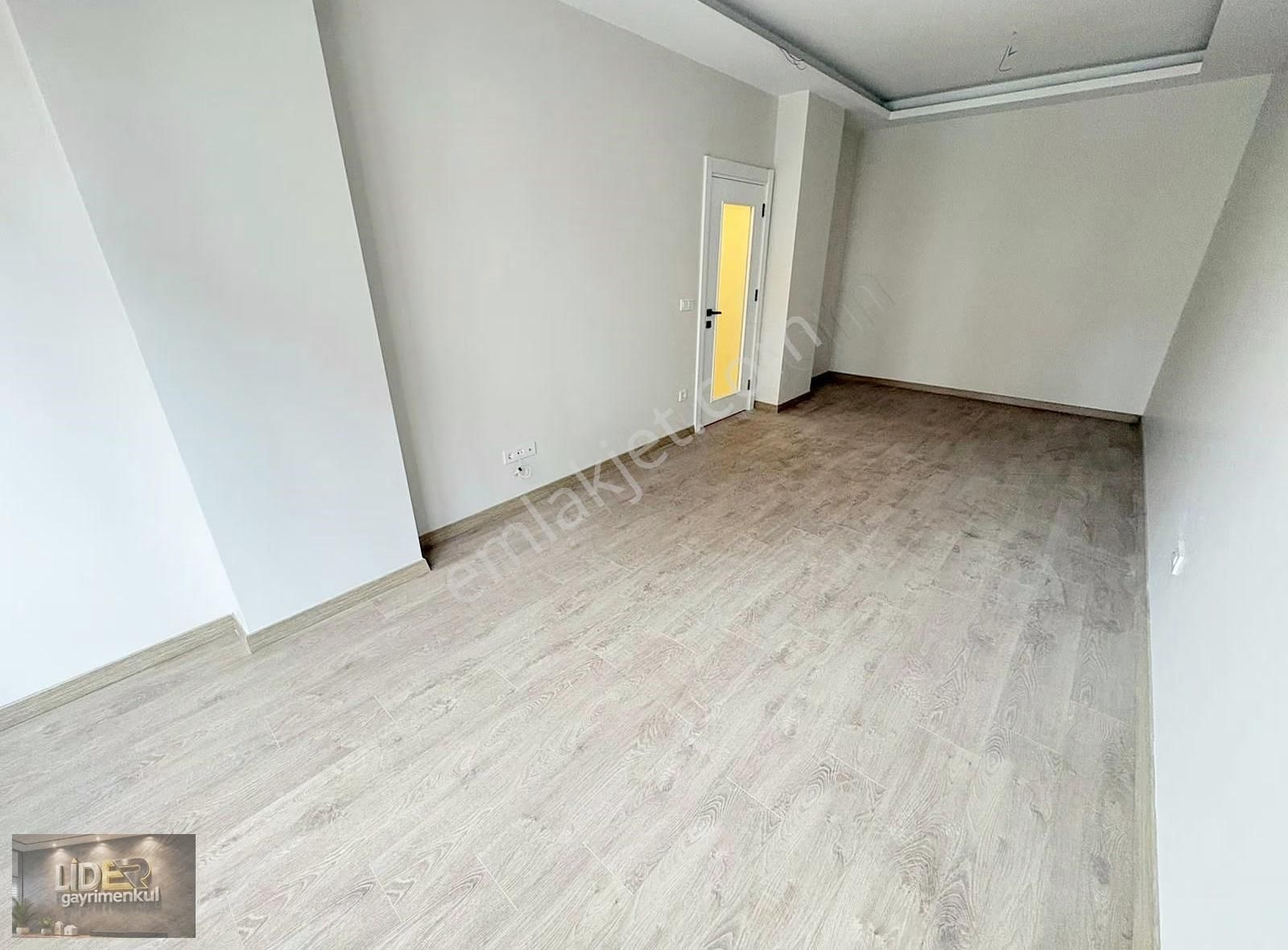 Lider'den İdealtepe Işıklarda Ön Cephe Balkonlu 2.kat 103m² 2+1 - Görsel 17