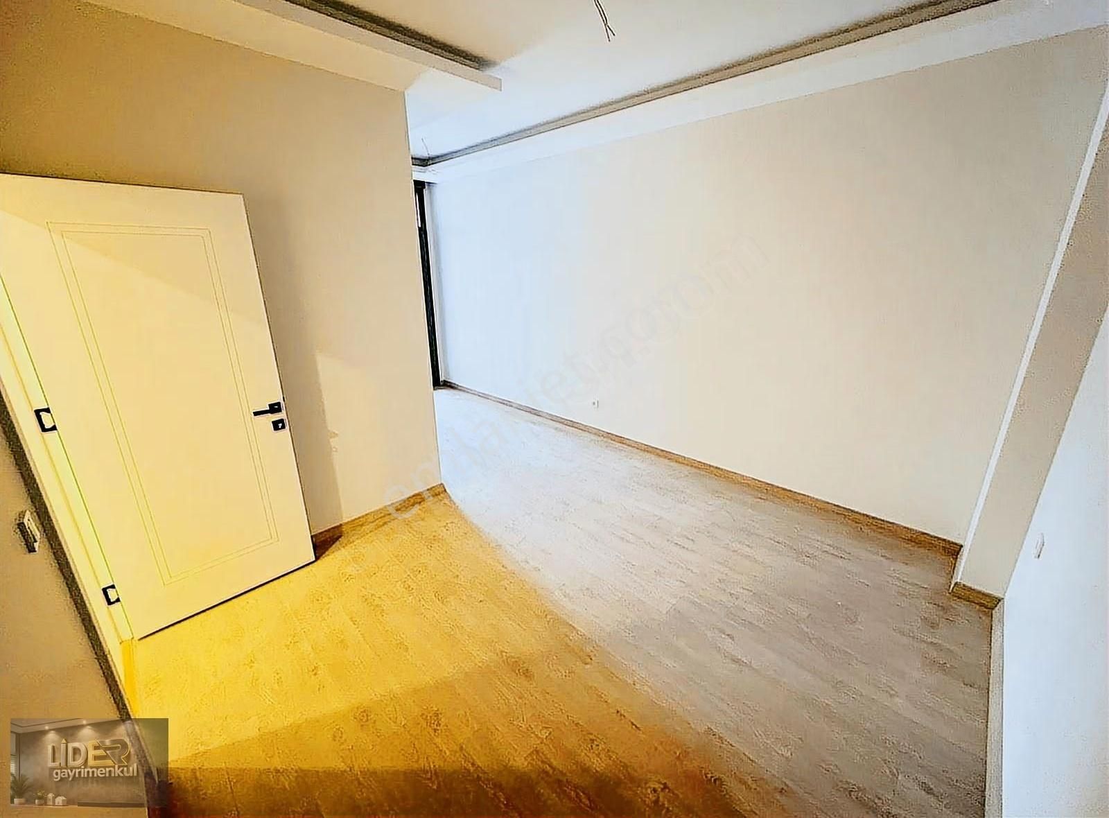 Lider'den İdealtepe Işıklarda Ön Cephe Balkonlu 2.kat 103m² 2+1 - Görsel 8