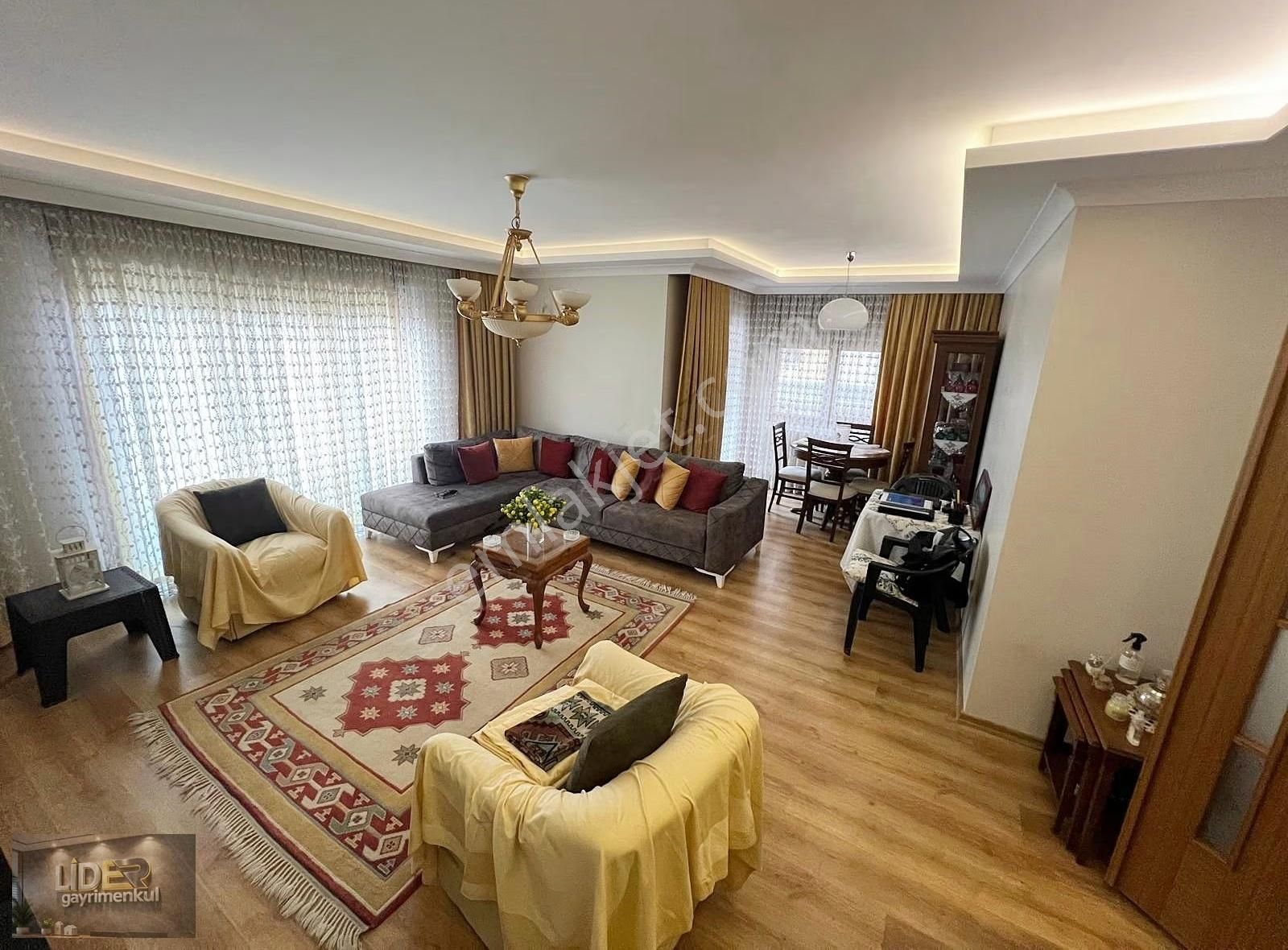 Lider'den İdealtepe'de 50.yıl Korusuna Komşu Ön Cephe 115m² 3+1