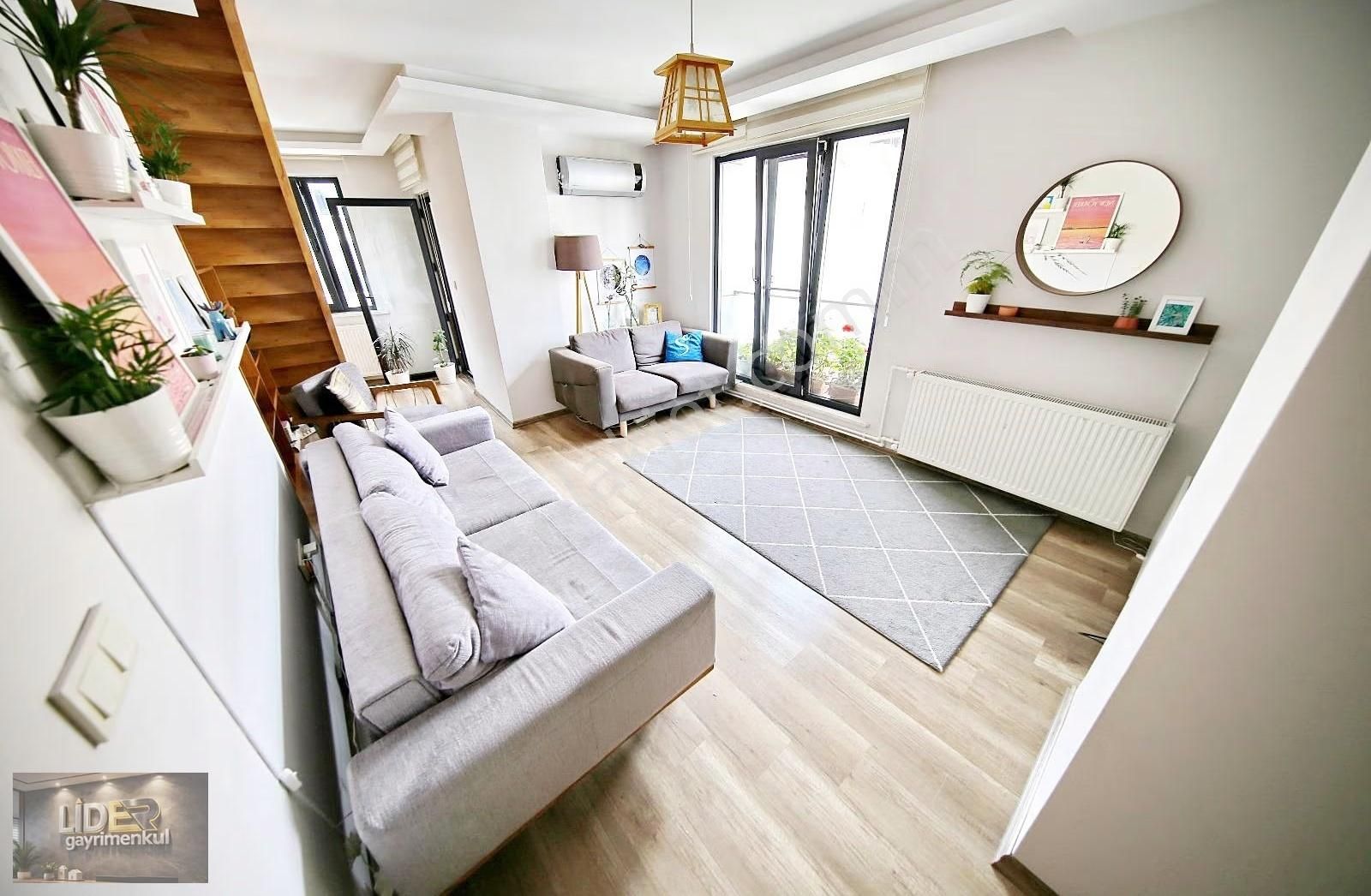 Lider'den Caddeye Yakın Ön Köşe 120 M2 3+1 Dubleks Daire