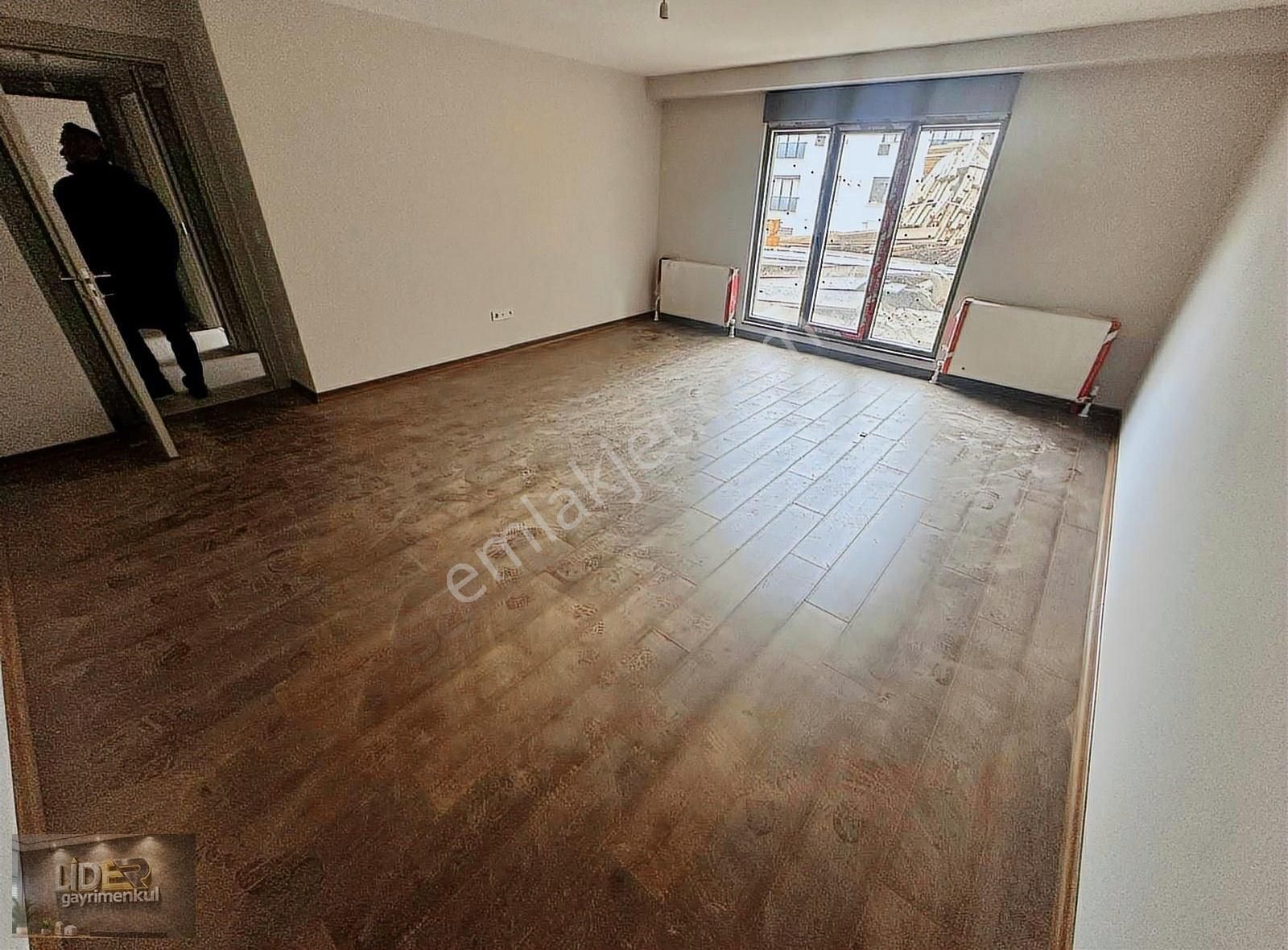 Lider'den Küçükyalı'da Sıfır,ayrı Mutfak Geniş 2+1 Fırsat