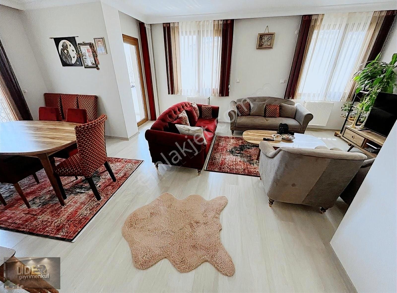 Lider'den Marmaray'ın Dibinde Deniz Manzaralı Emsalsiz 4+2 !!