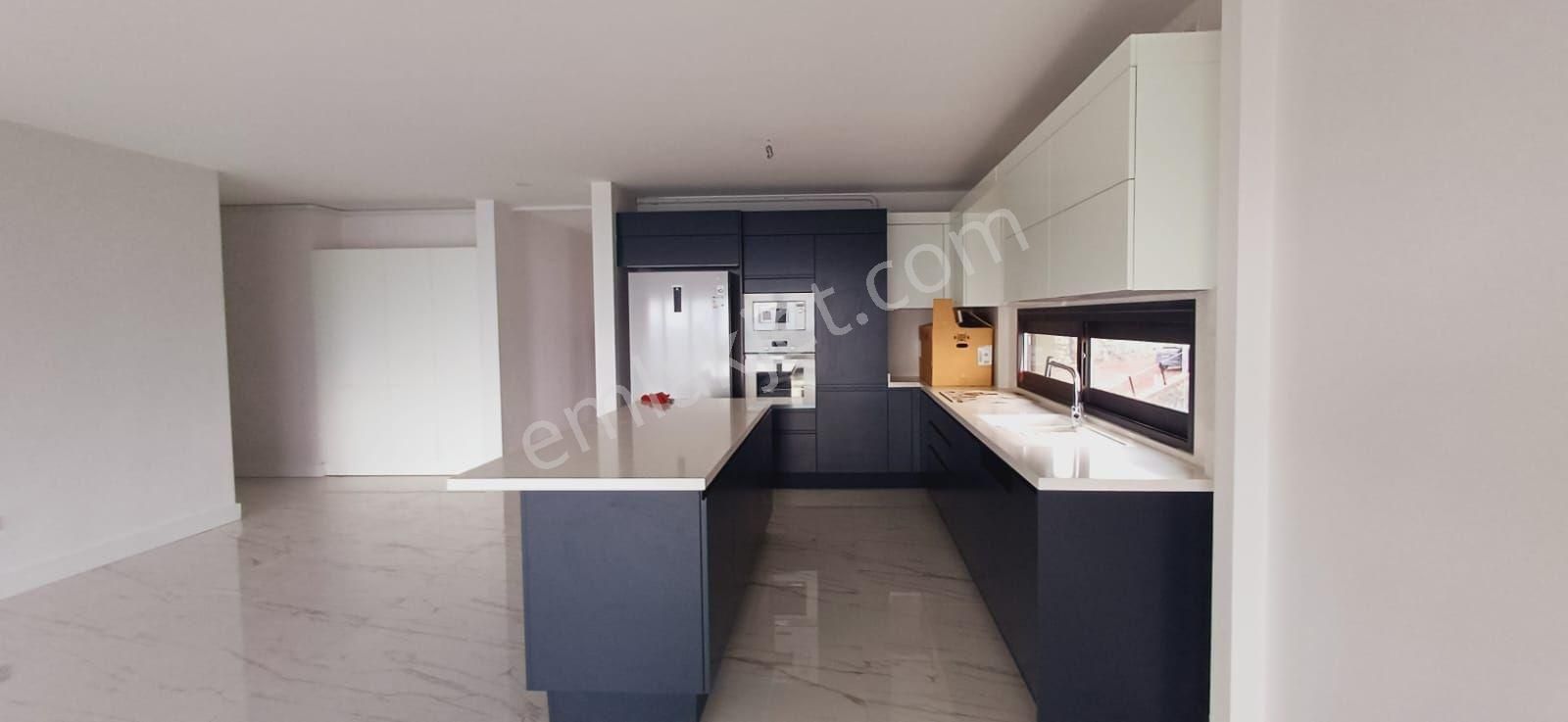 Havuzlu Sitede Panoromik Deniz Manzaralı 3+1 - Görsel 7