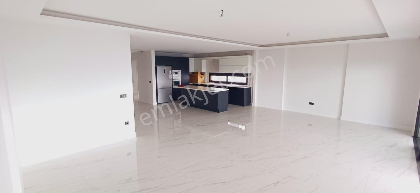 Havuzlu Sitede Panoromik Deniz Manzaralı 3+1 - Görsel 4