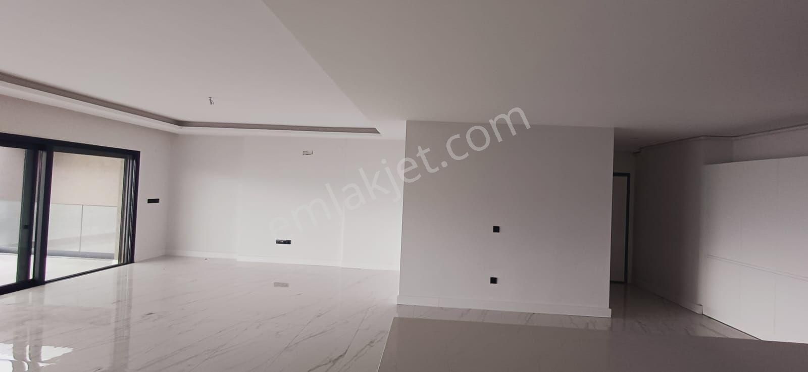 Havuzlu Sitede Panoromik Deniz Manzaralı 3+1 - Görsel 28