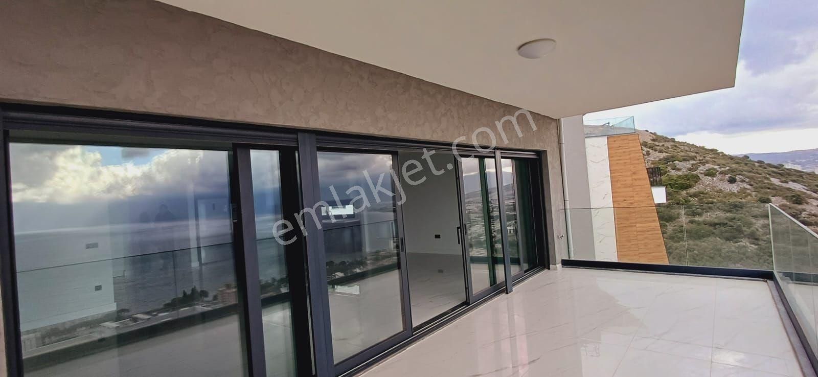 Havuzlu Sitede Panoromik Deniz Manzaralı 3+1 - Görsel 3