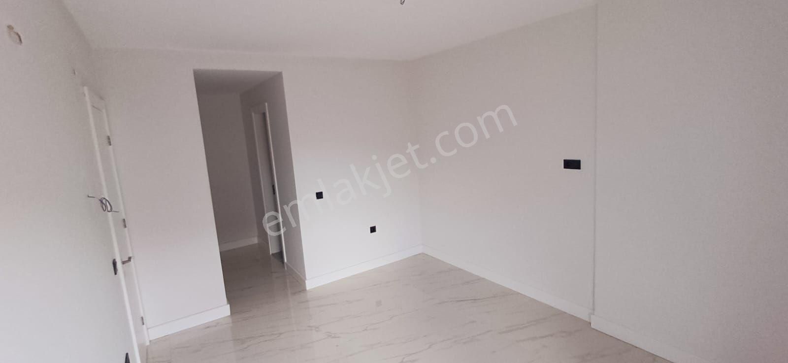 Havuzlu Sitede Panoromik Deniz Manzaralı 3+1 - Görsel 15