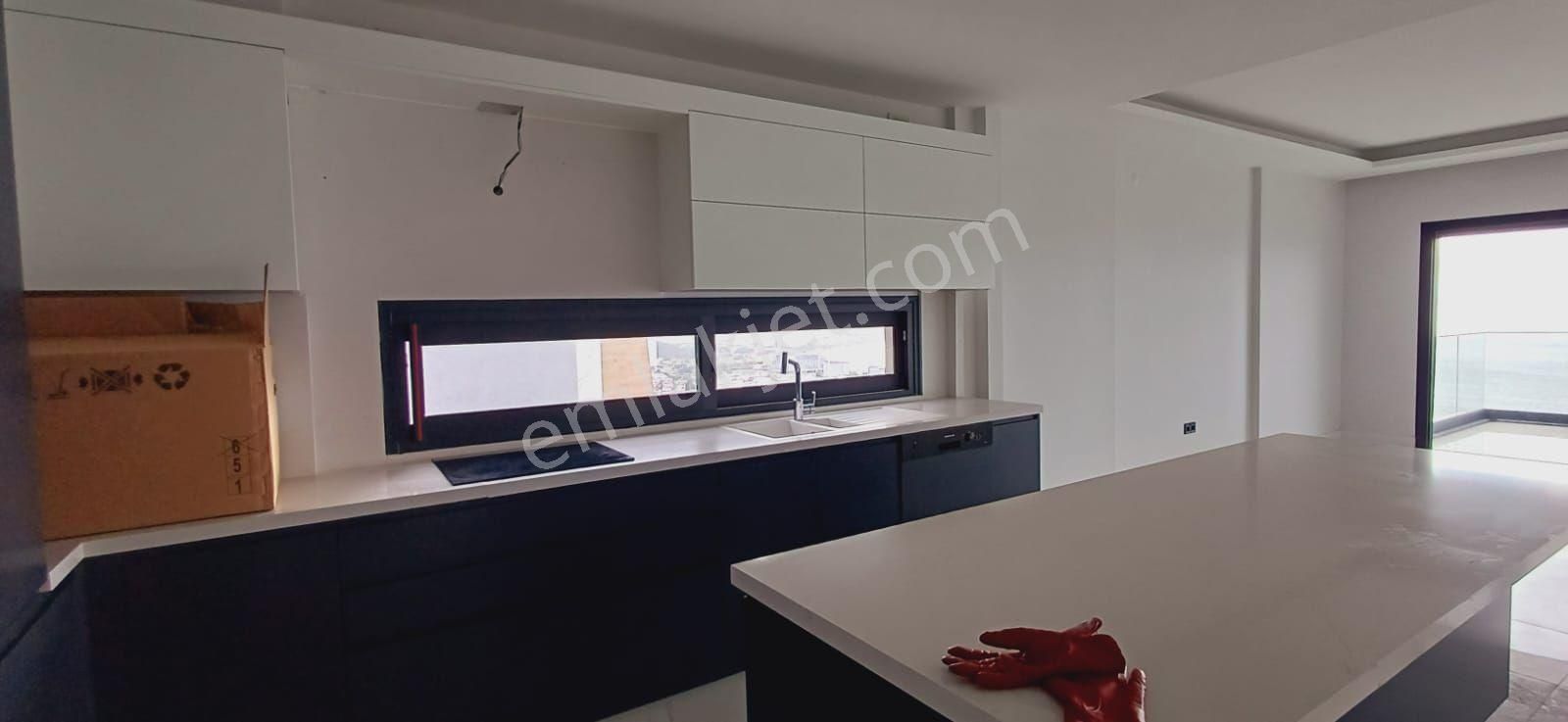 Havuzlu Sitede Panoromik Deniz Manzaralı 3+1 - Görsel 30