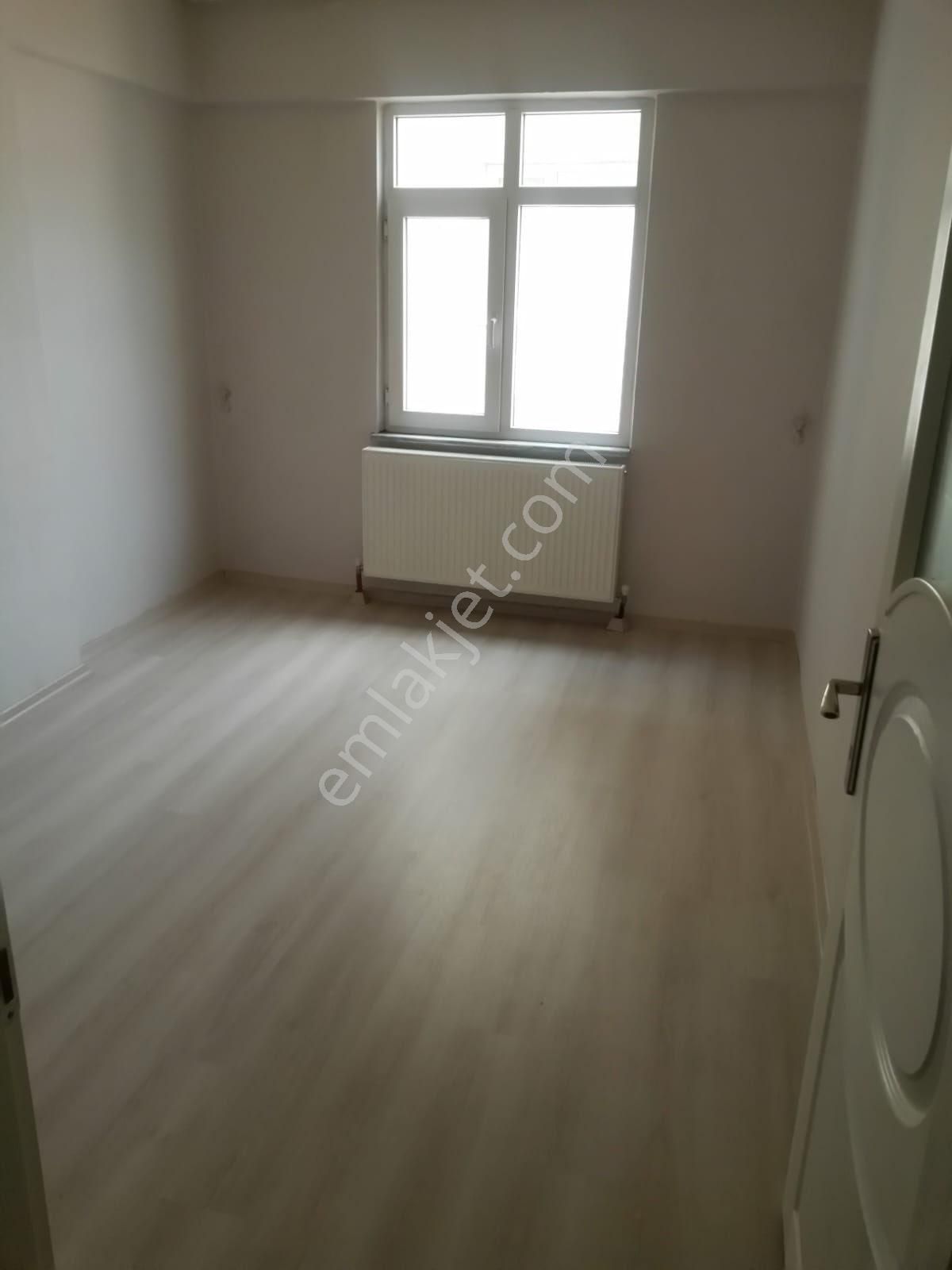 Çorlu Reşadiyede 2+1 Arakat Satılık Daire