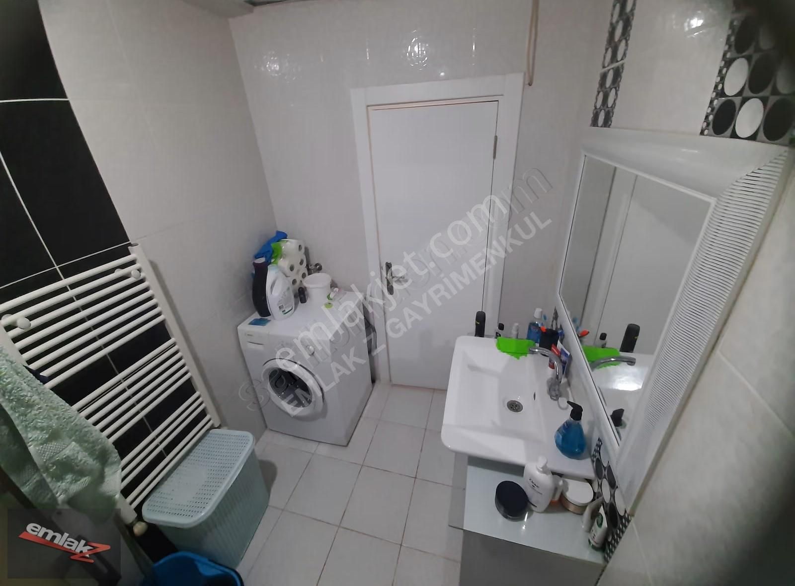 Güvenevler'de Eşyalı, Doğalgaz 2+1 Kiralık Daire (forum Yakını) - Görsel 9