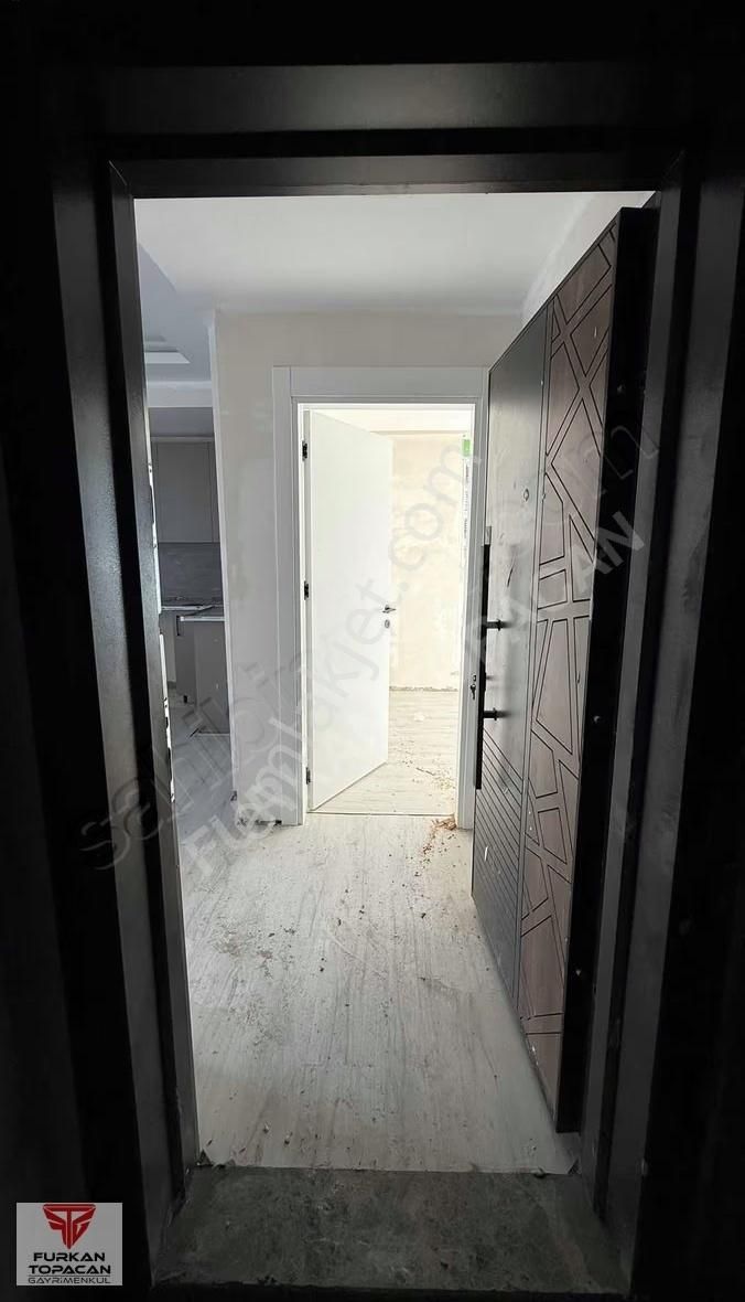 Furkan Topacan Gayrimenkul'den Satılık Denize 200 M 1+1 Daire