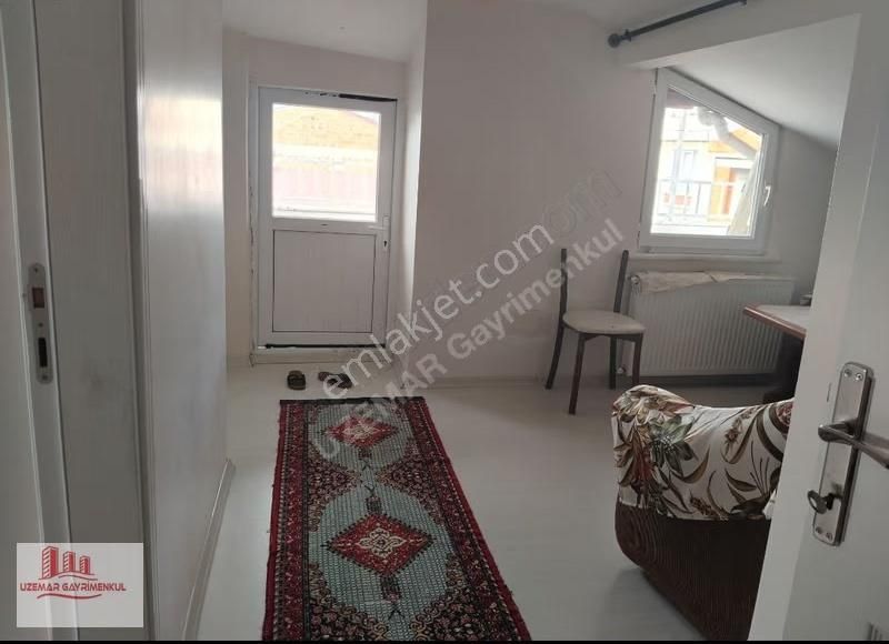 Uzemar'dan Kiralık 2+1 Çatı Kat Eşyalı - Görsel 6