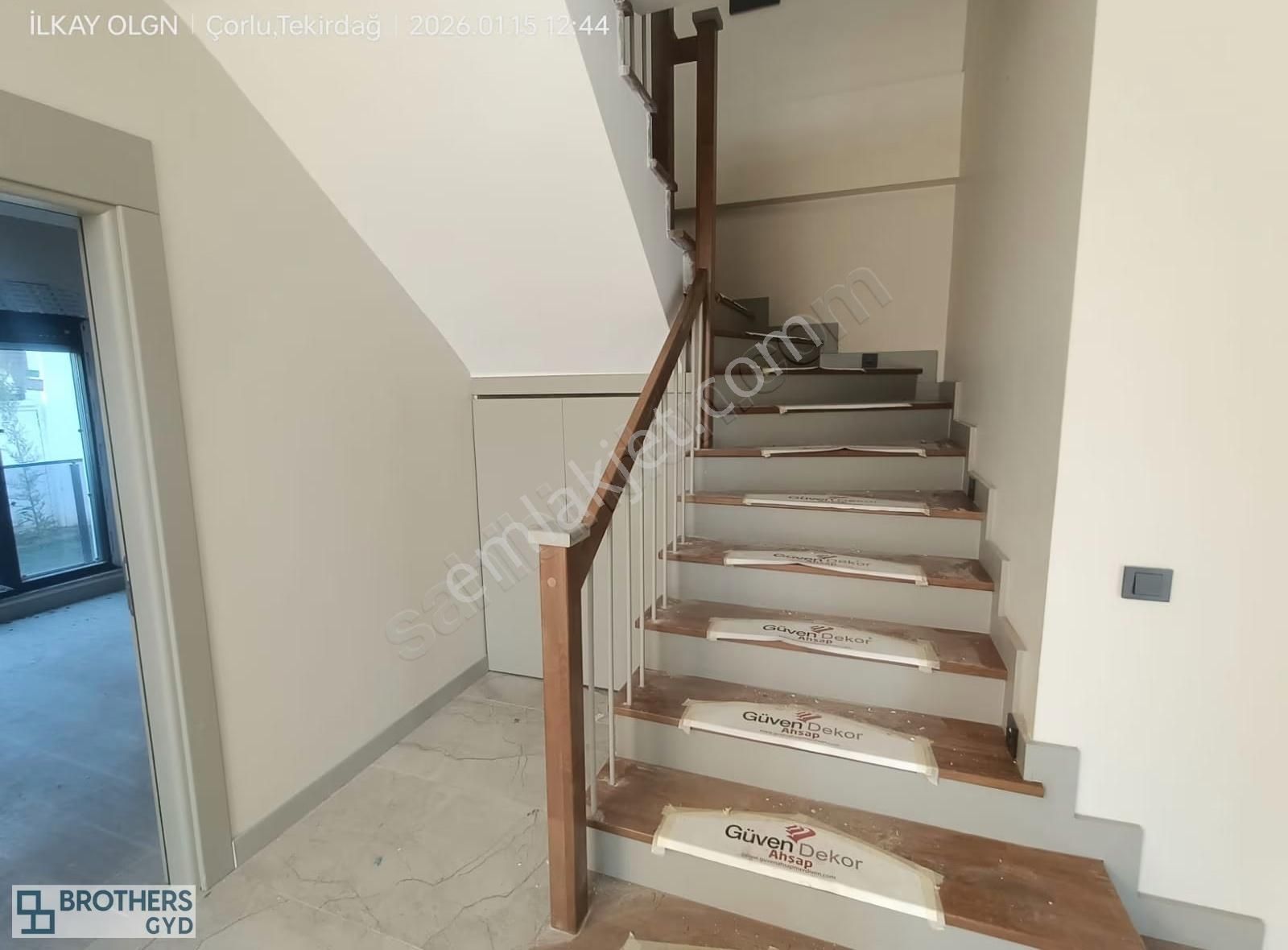 Brothersdan Önerlerde 560m2 Arsa Paylı Müstakil Havuzlu Villa - Görsel 6