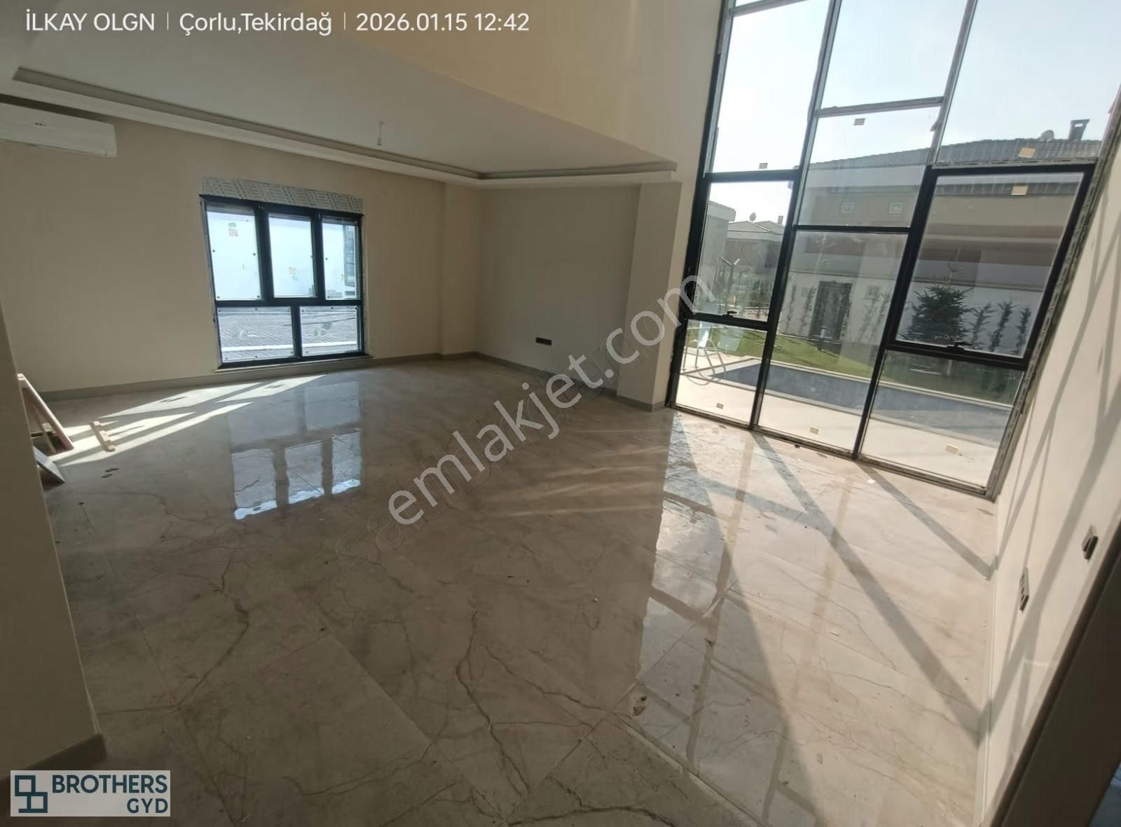 Brothersdan Önerlerde 560m2 Arsa Paylı Müstakil Havuzlu Villa - Görsel 9