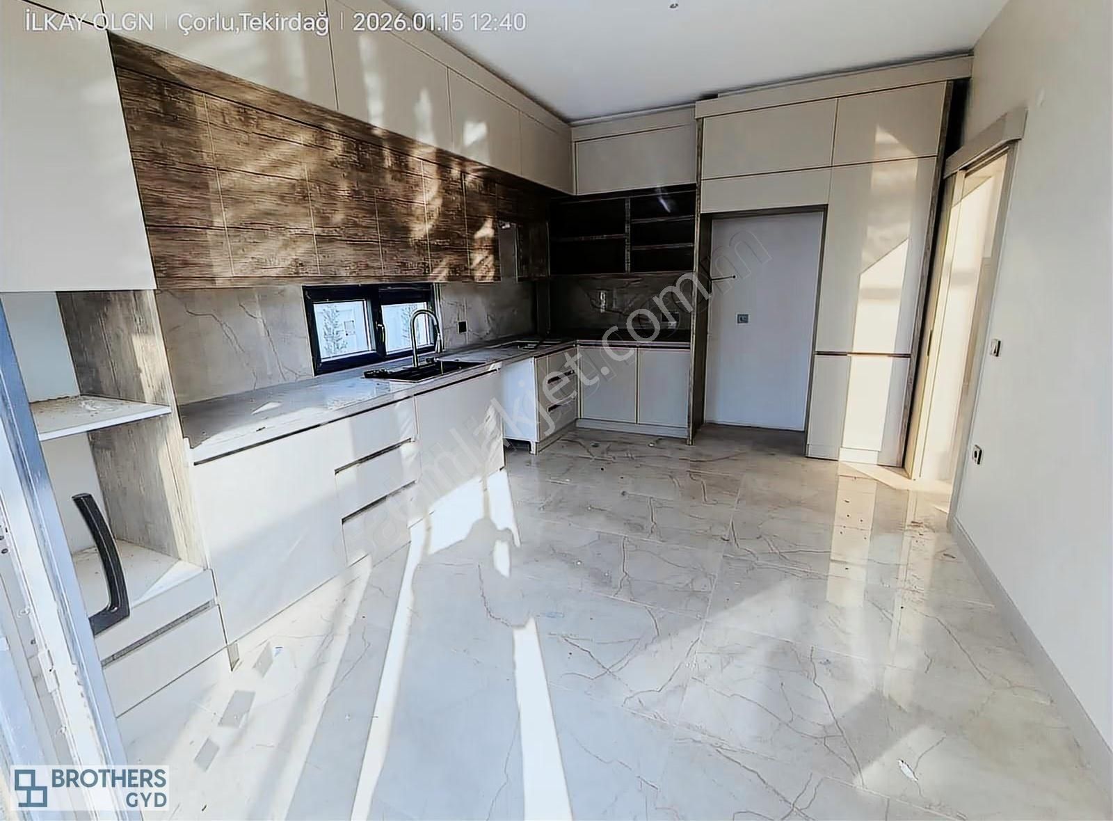 Brothersdan Önerlerde 560m2 Arsa Paylı Müstakil Havuzlu Villa - Görsel 26