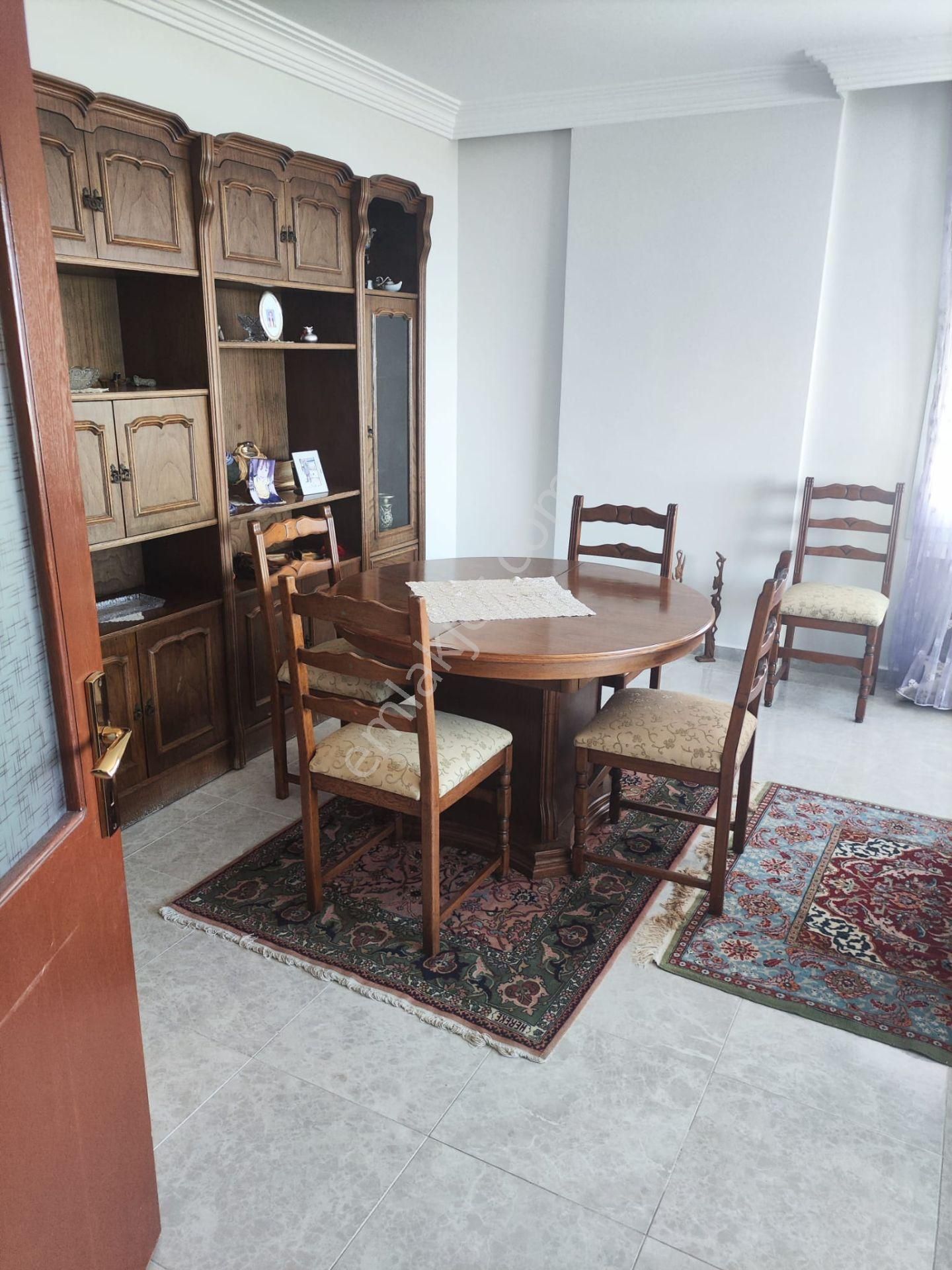 3+1 Göl Manzaralı Güzelyalı 220m2 Herkat Tek Daire 4cephe G.enerji Dgaz 2banyo 4balkon 5-10yaş - Görsel 7