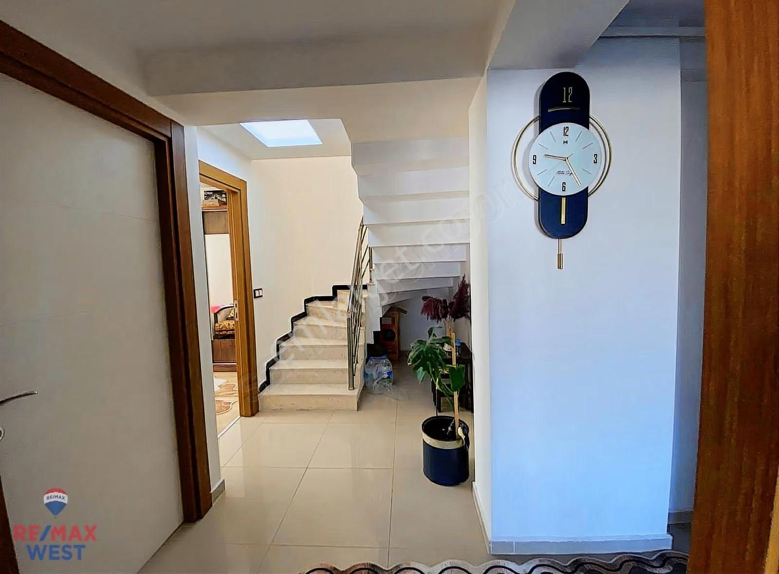 Bayraklı Emek Mahallesi Satılık Geniş Teraslı 4+1 Dubleks Daire - Görsel 16